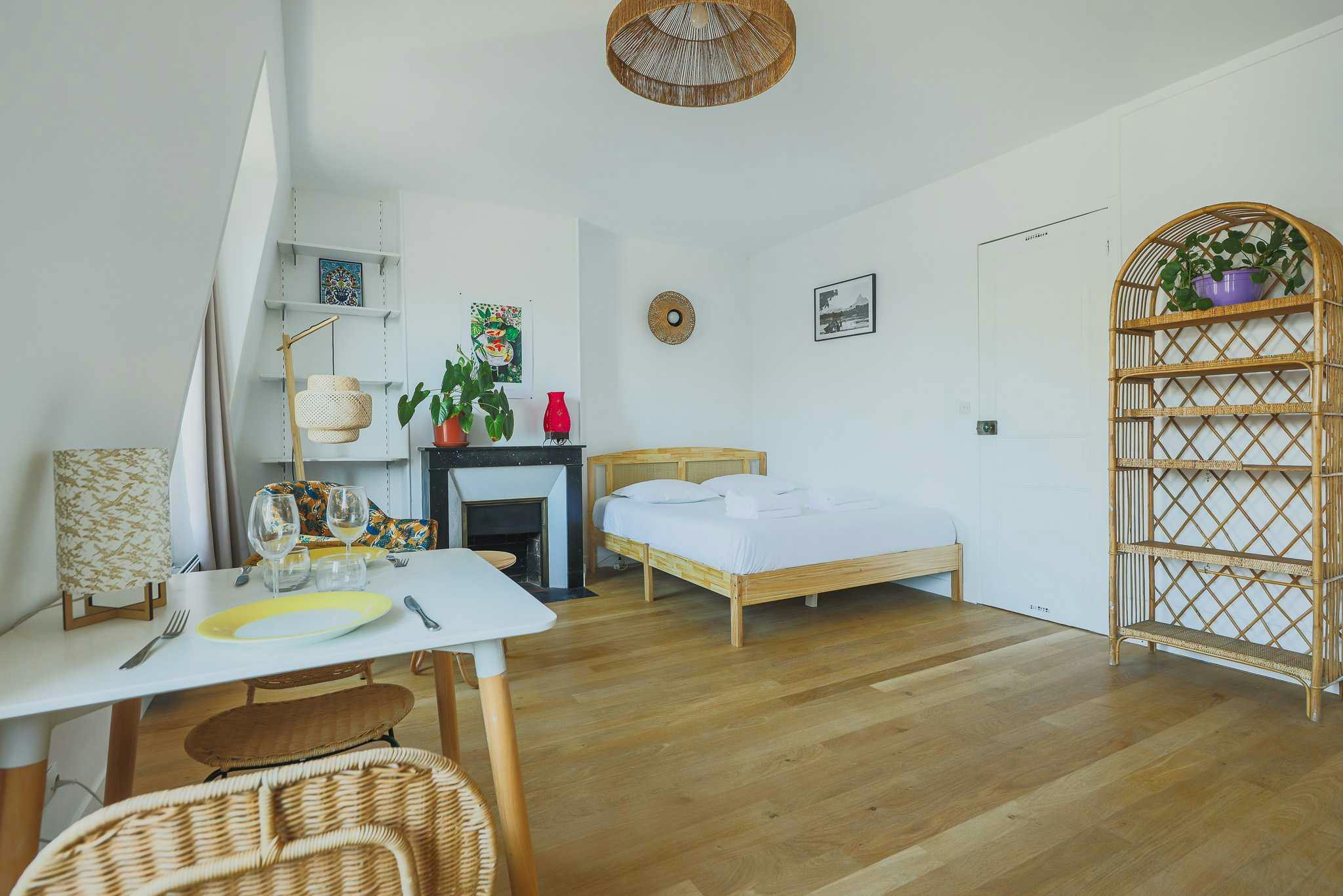 Studio for rent for €1,642 per month in Paris, Rue Boyer-Barret