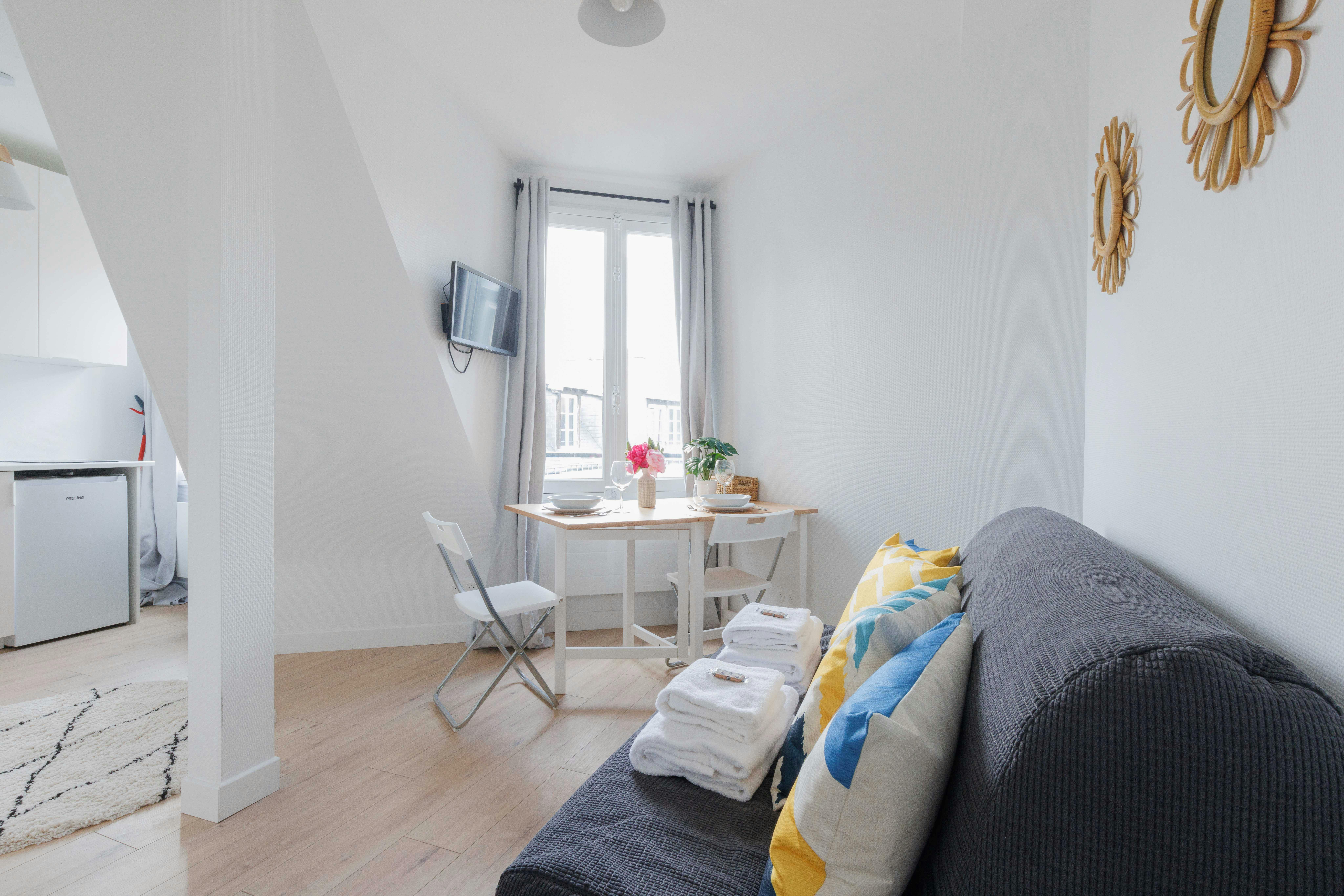 Avenue Niel, Paris preview