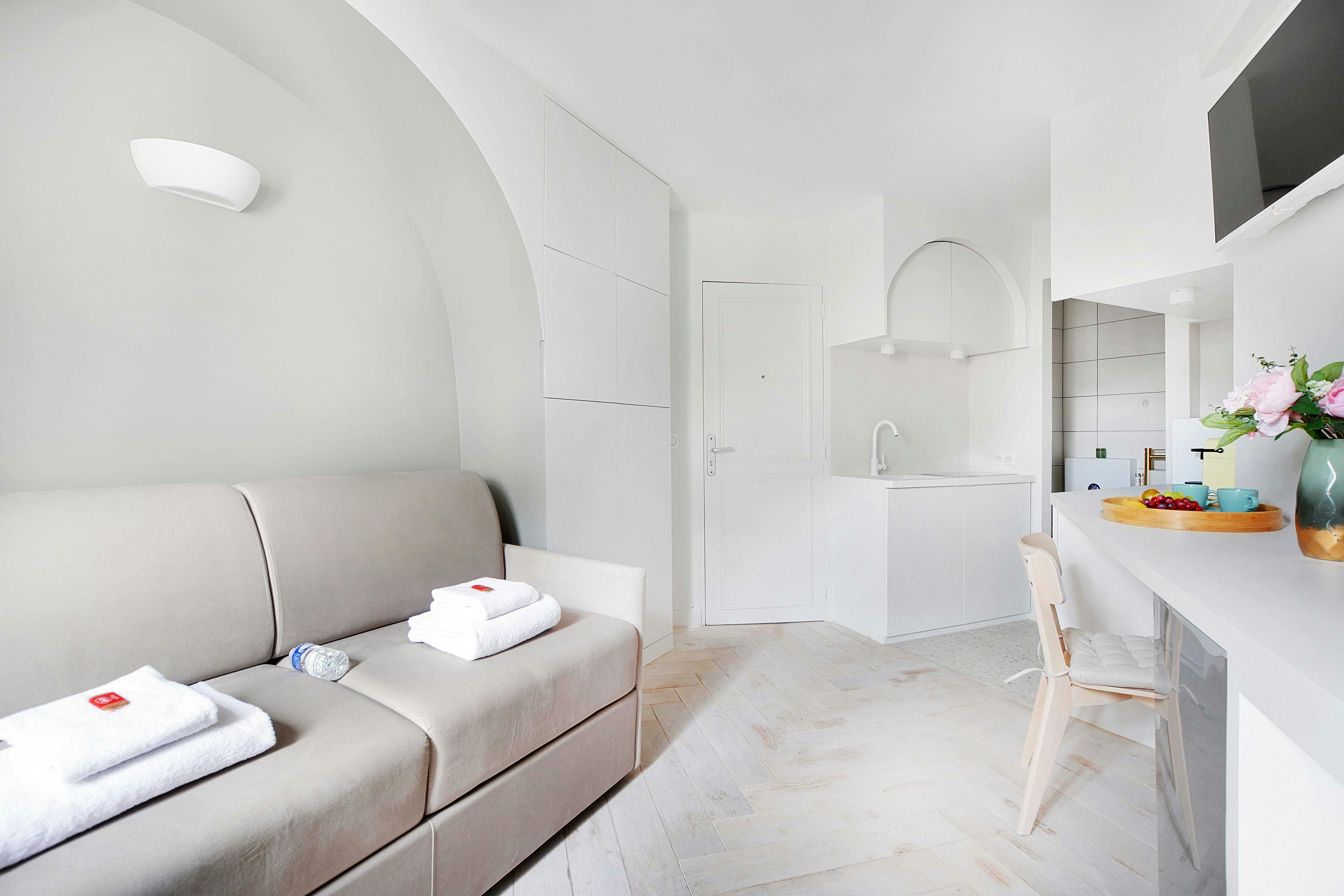 Rue des Saussaies, Paris preview