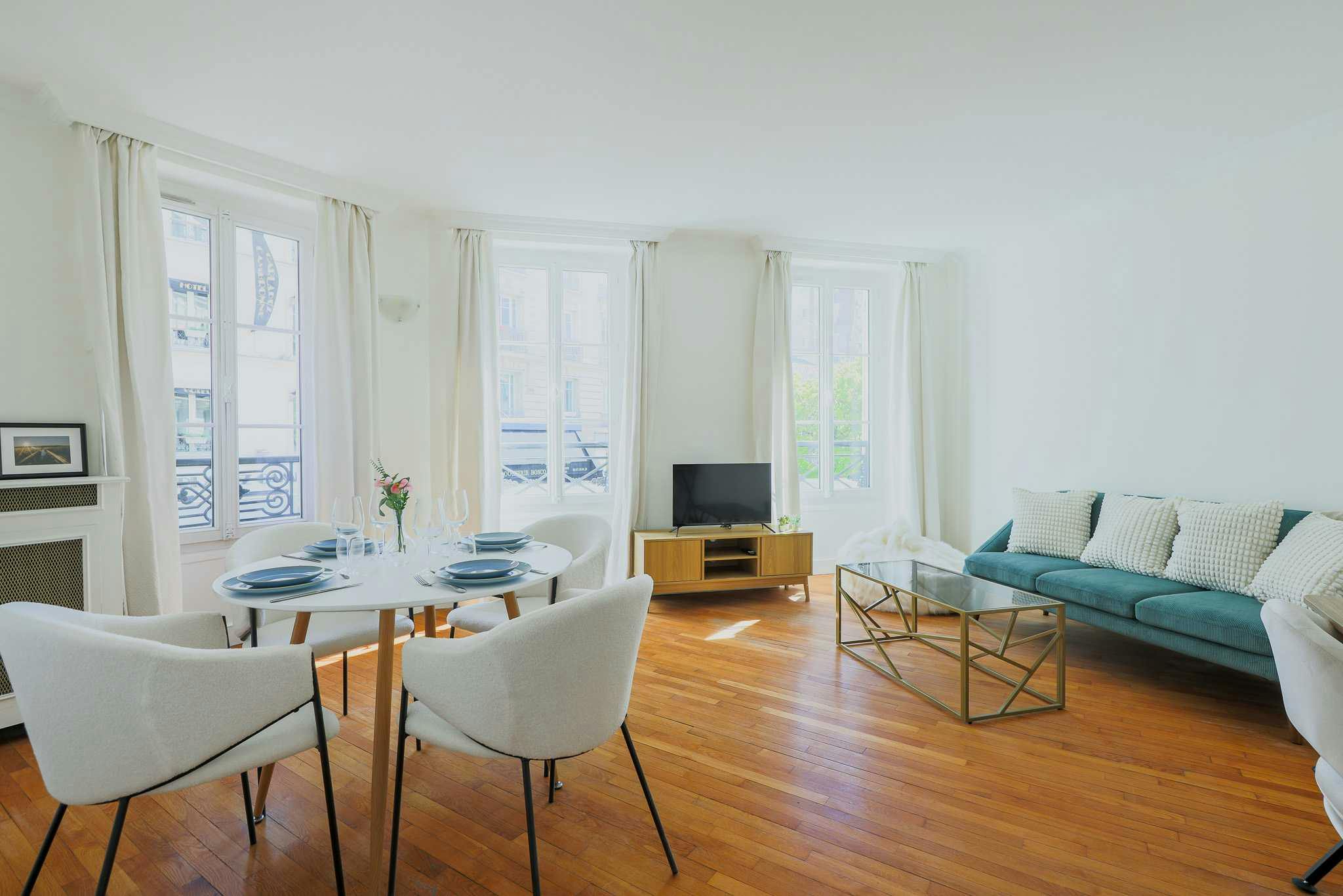 Apartment for rent for €4,207 per month in Paris, Rue Cambronne