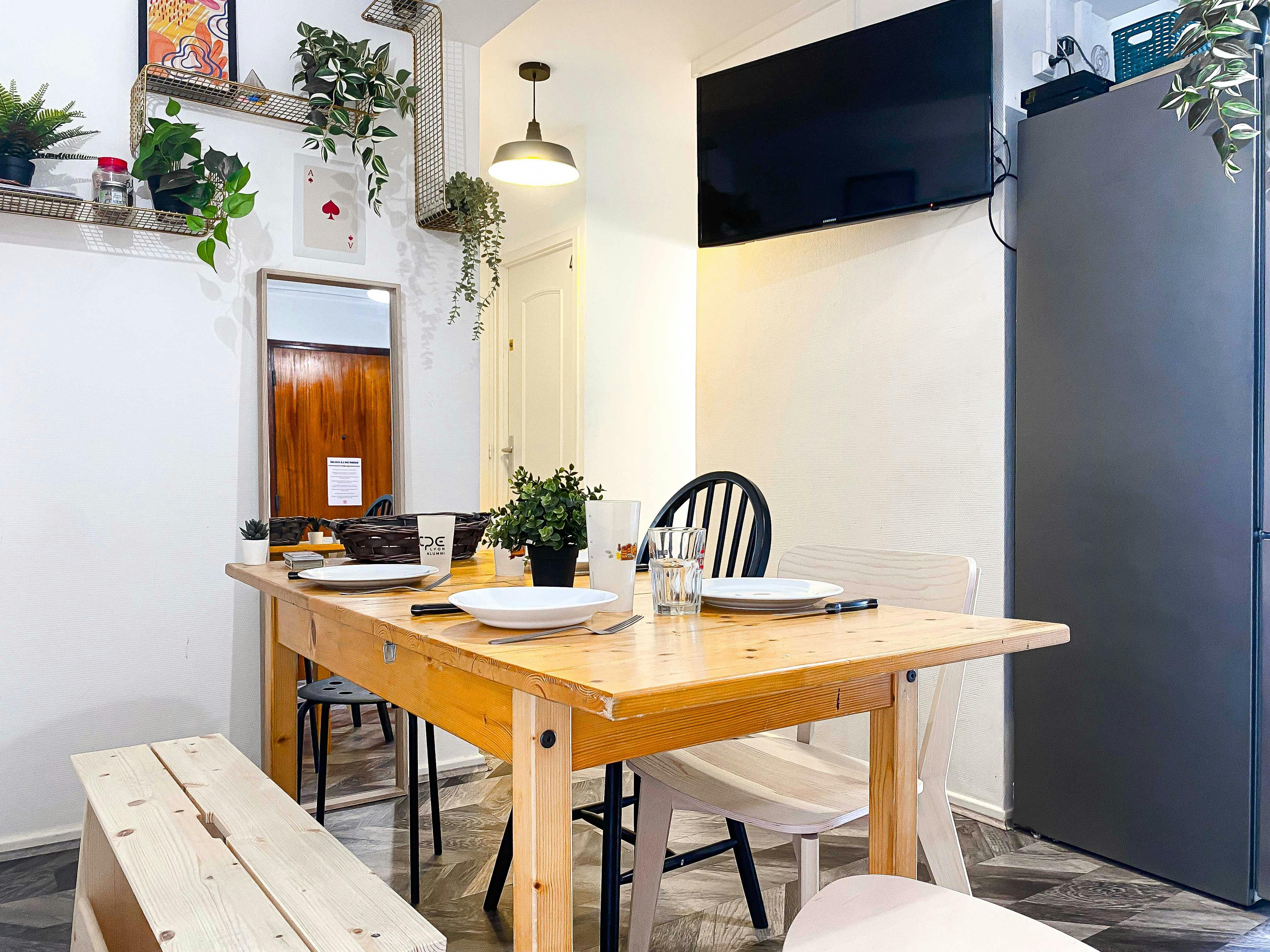 Apartment for rent for €710 per month in Villeurbanne, Rue Francis de Pressensé