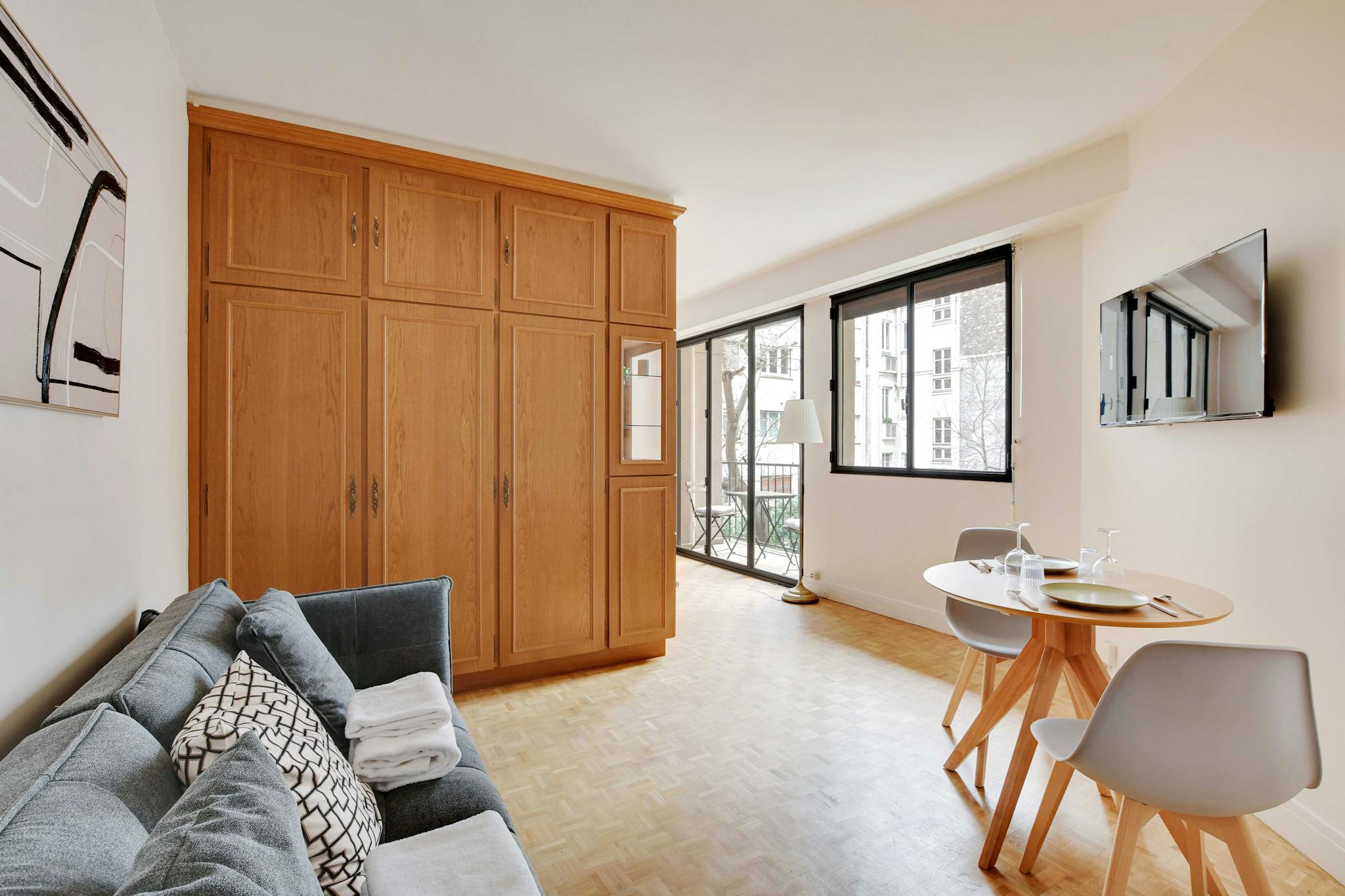 Rue des Ternes, Paris preview