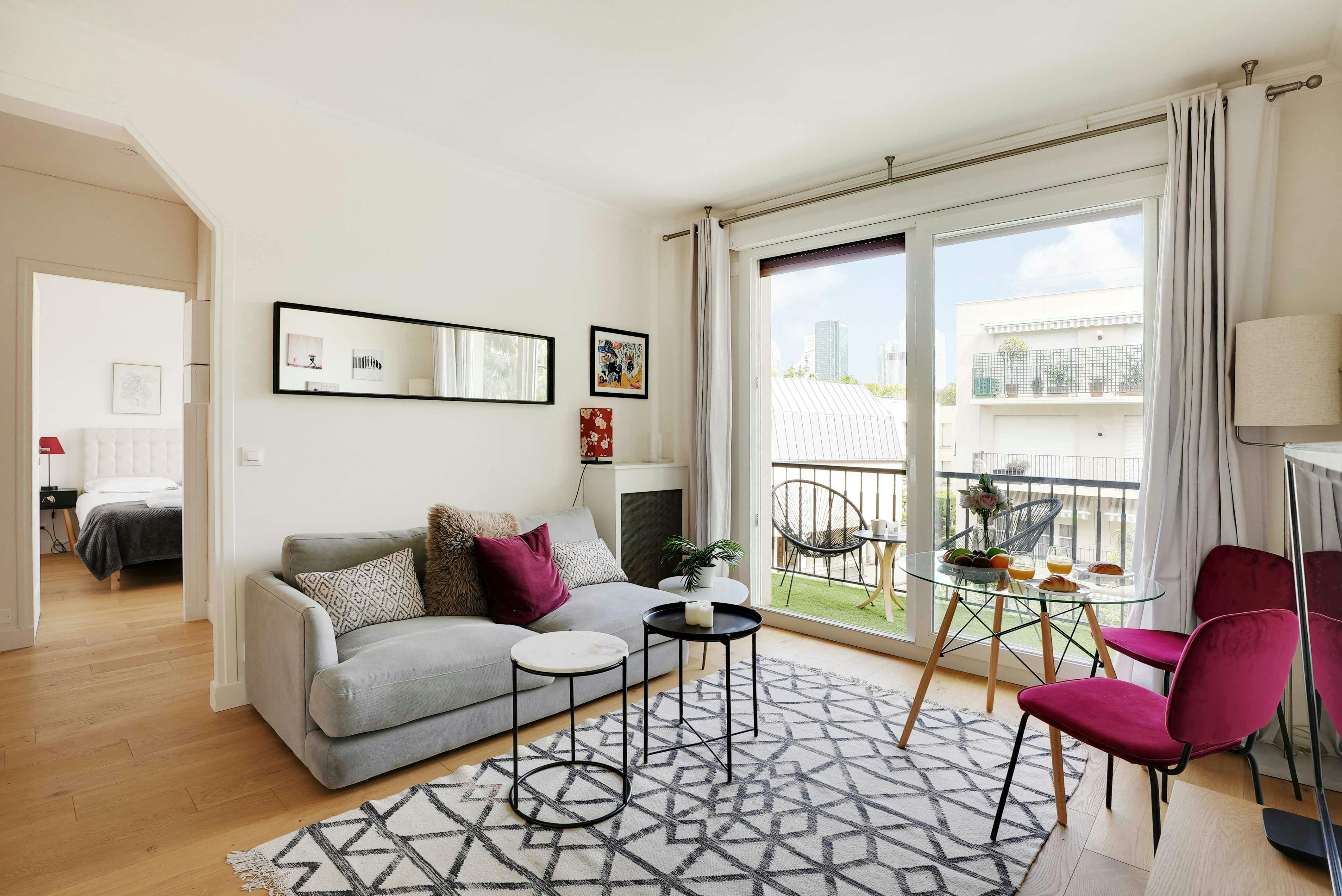 Rue du Centre, Neuilly-sur-Seine preview