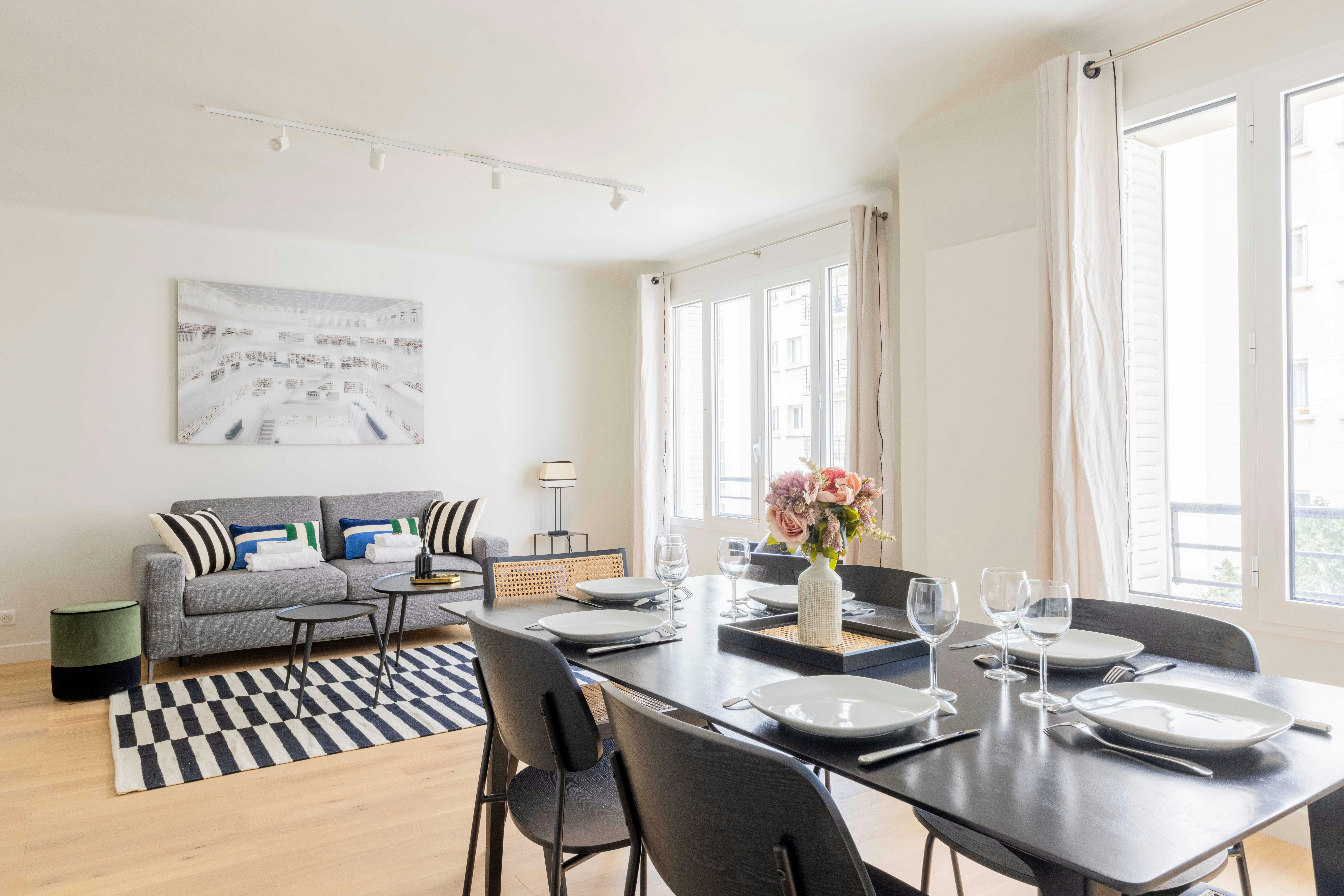 Apartment for rent for €4,617 per month in Paris, Rue de Civry