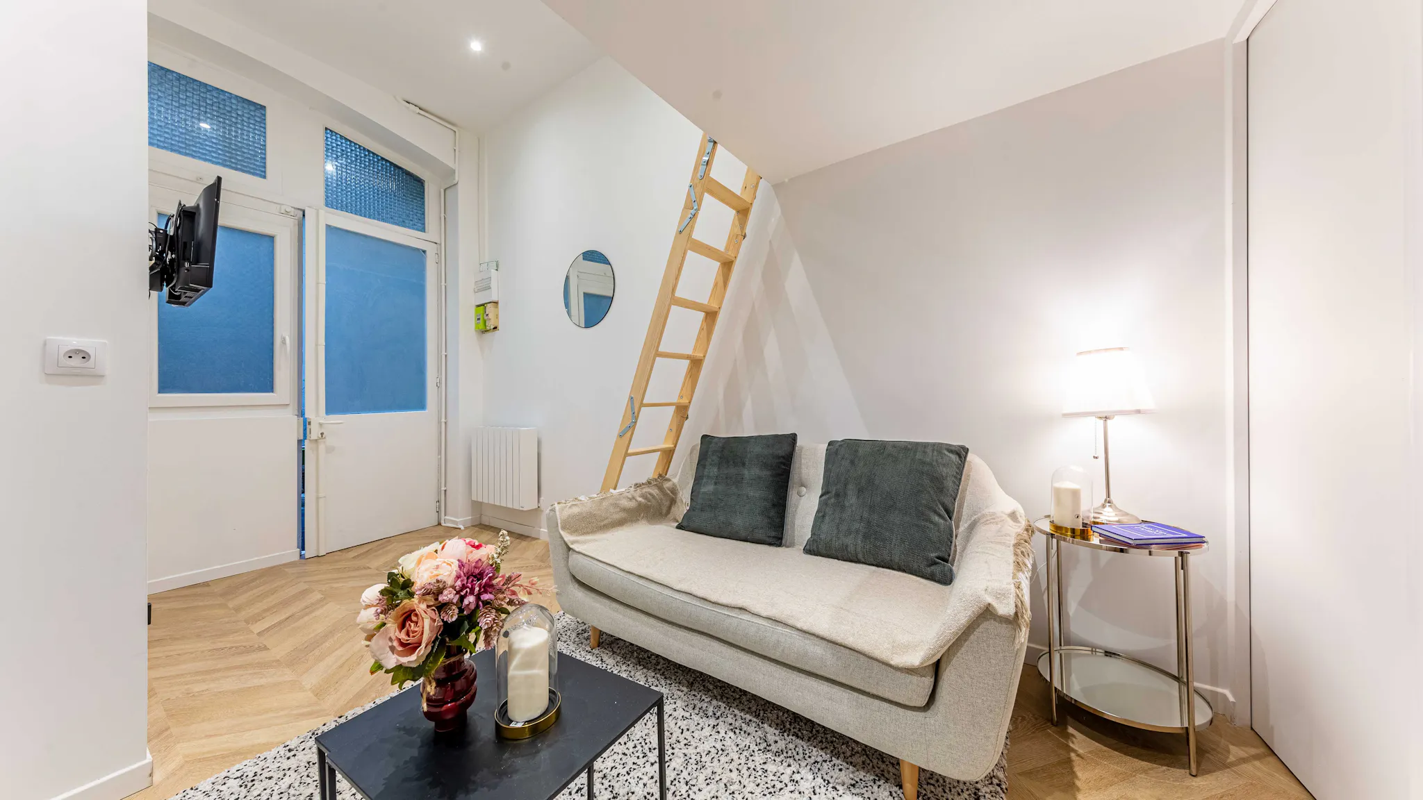 Boulevard Voltaire, Paris preview