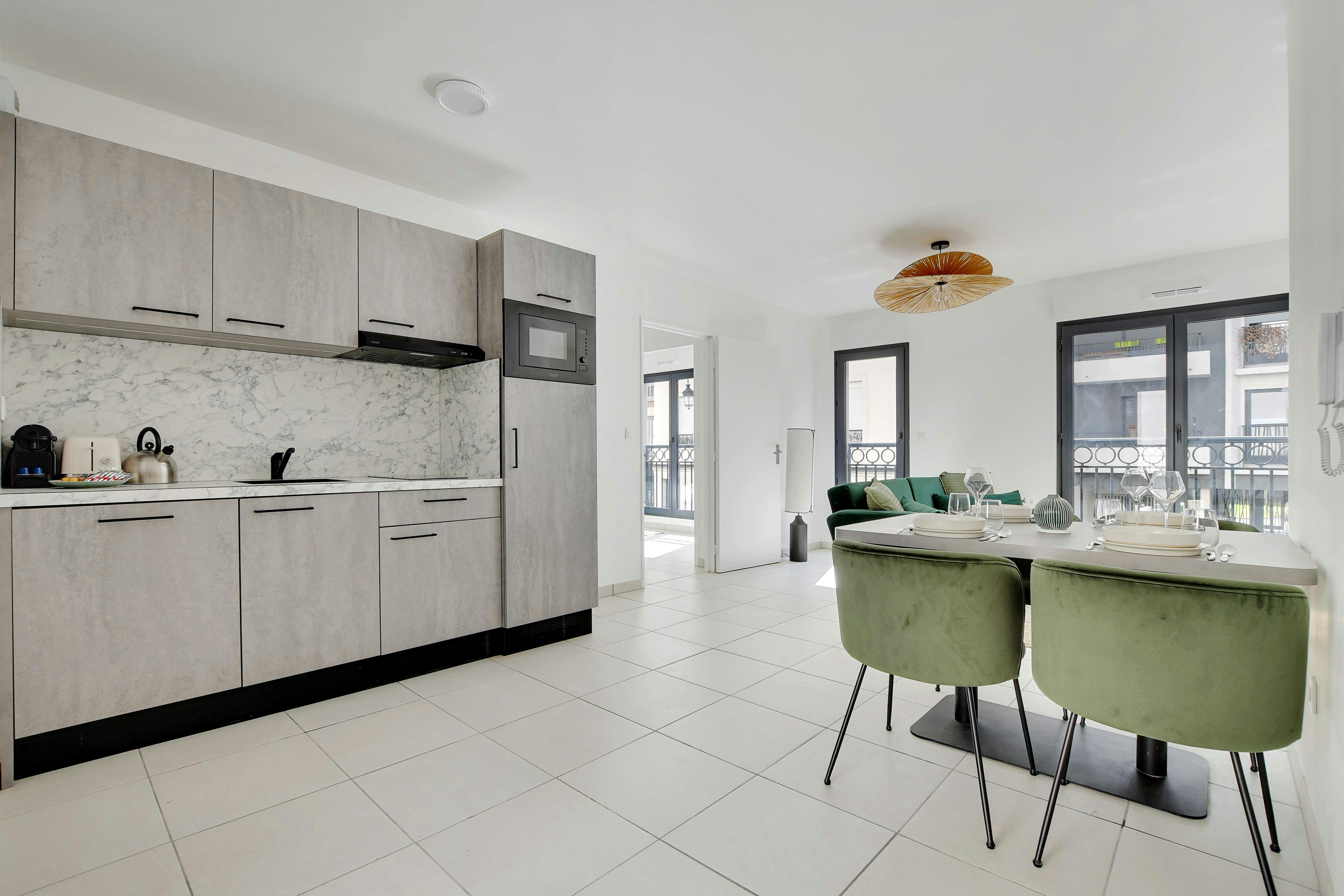 Wohnung zu mieten für 3.306 € pro Monat in Suresnes, Rue de Verdun