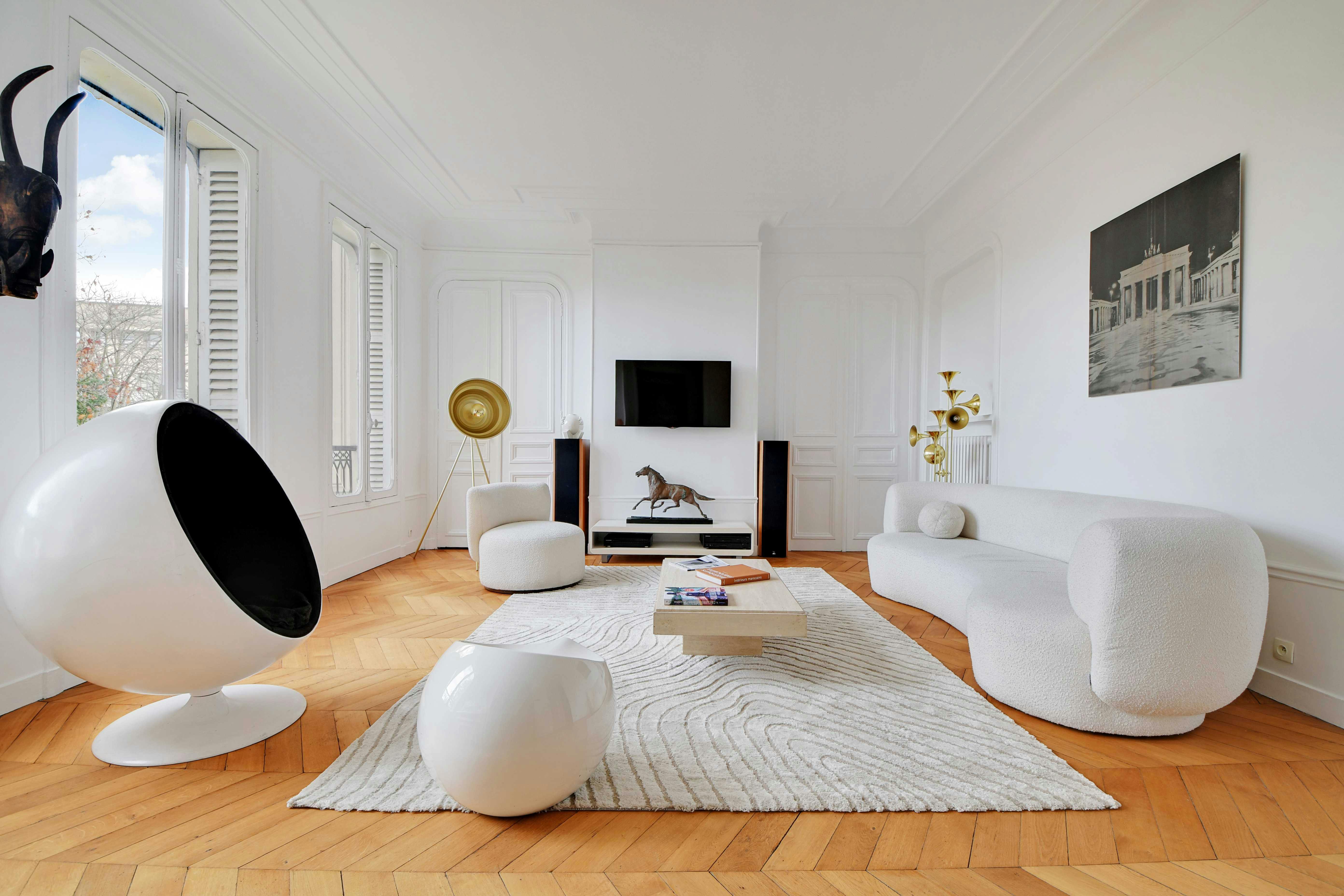 Apartment for rent for €17,100 per month in Paris, Rue Vineuse