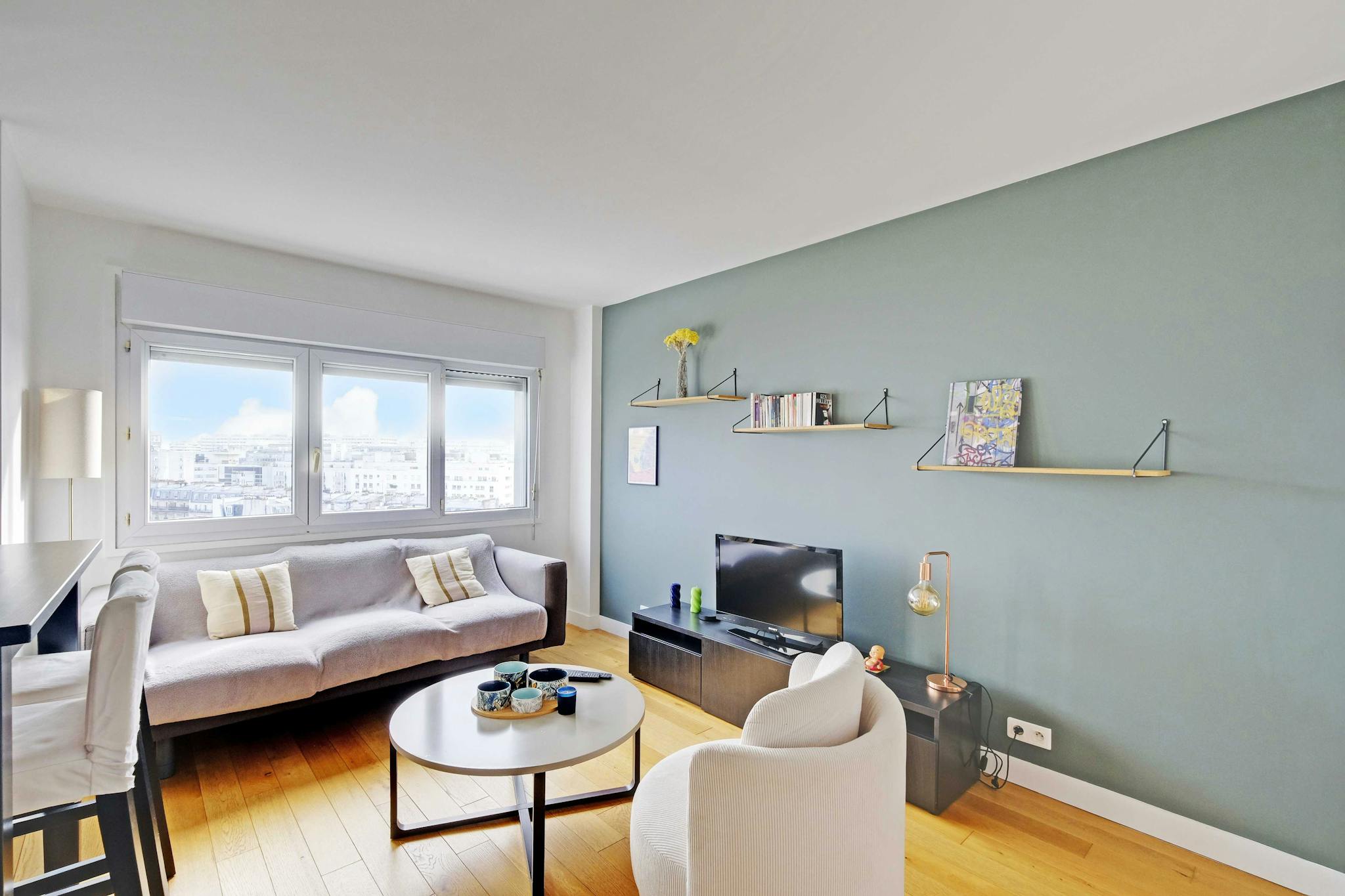 Rue de Charenton, Paris preview