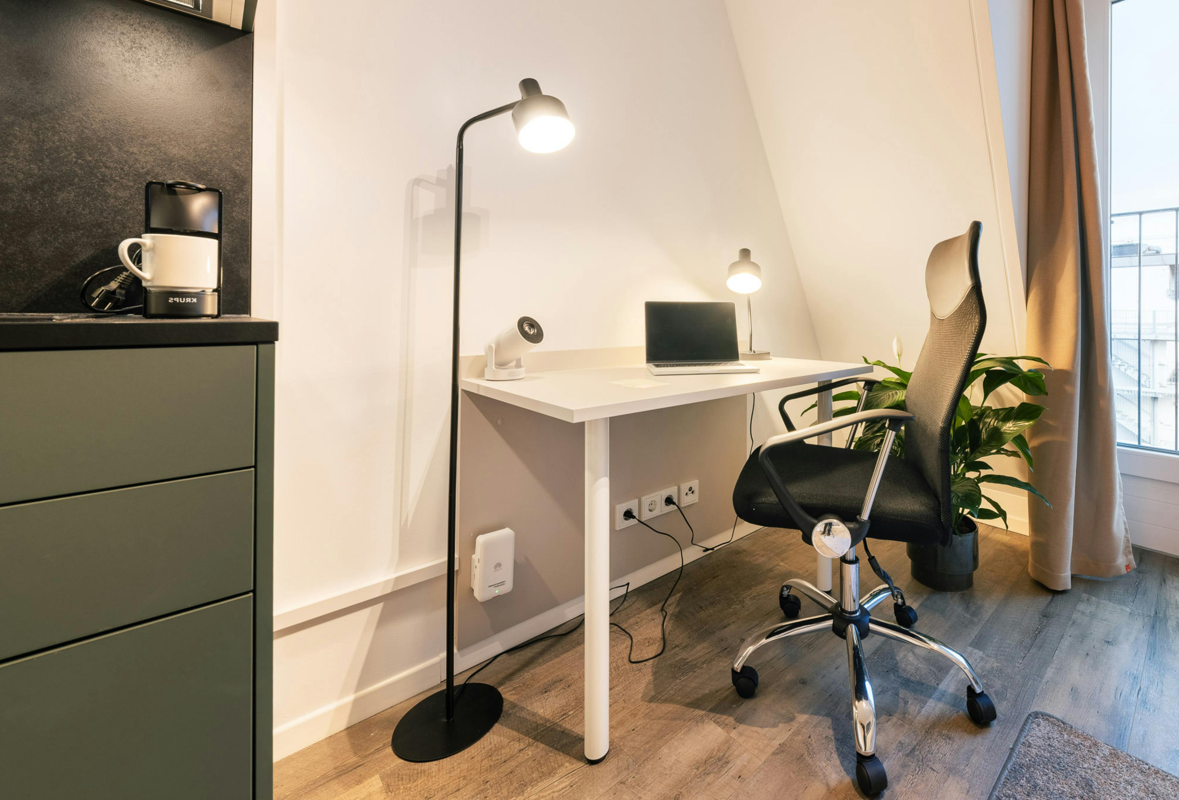 Building for rent for €1,196 per month in Berlin, Markgrafendamm