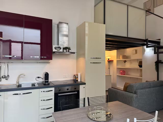 Studio for rent for €3,000 per month in Milan, Via Giuseppe Ripamonti