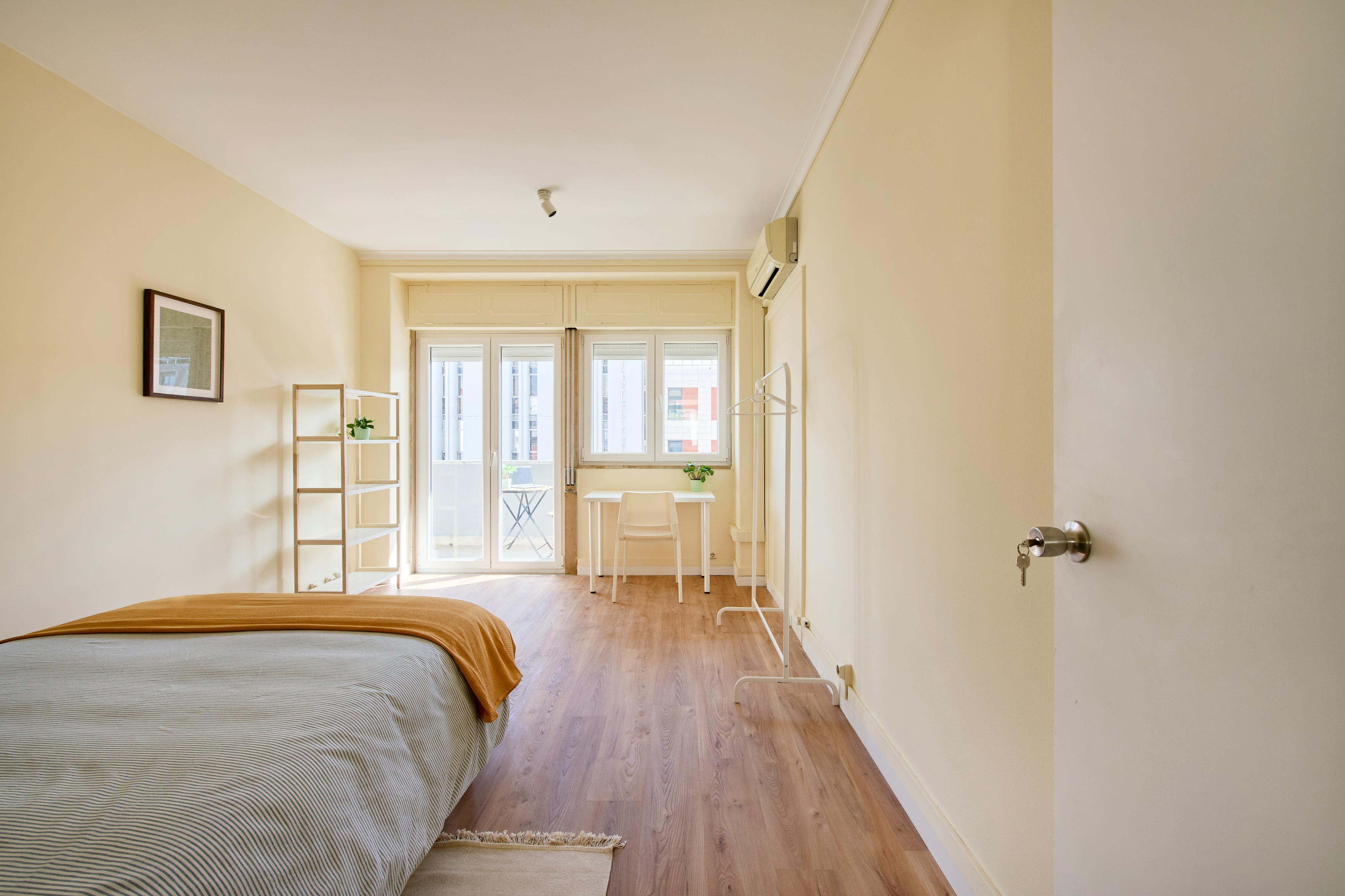 Private room for rent for €630 per month in Lisbon, Avenida Duque de Loulé