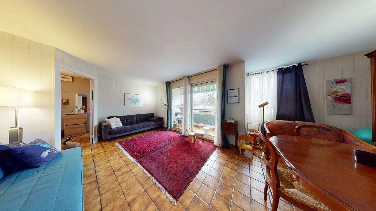 Mieszkanie do wynajęcia za 970 € miesięcznie w mieście Lyon, Avenue de Ménival