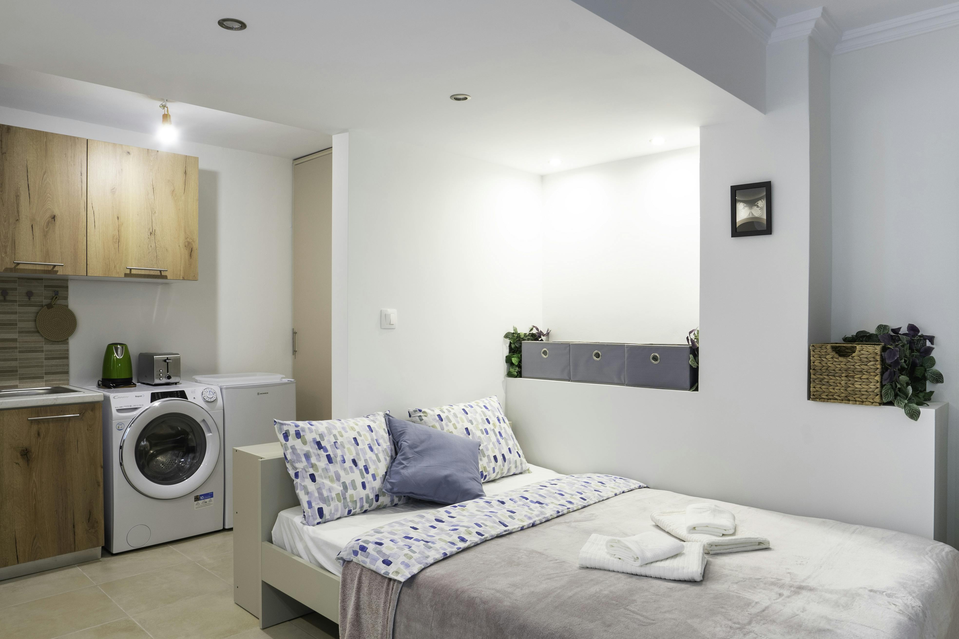 Студия сдается в аренду за 799 € в месяц в Athina, Trias