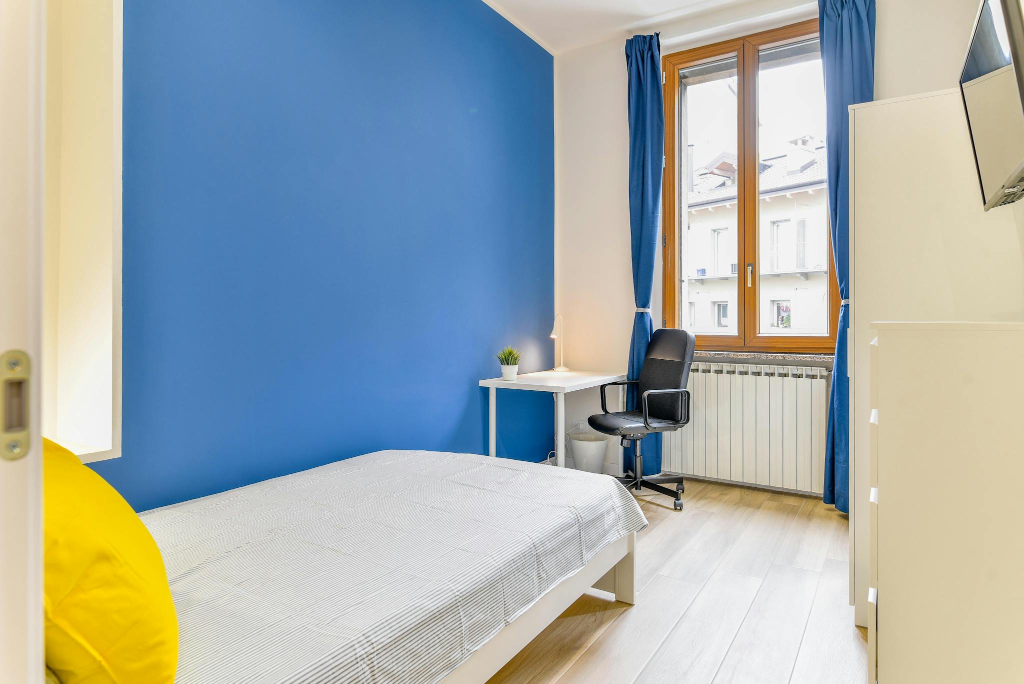 Via Cesana, Turin preview