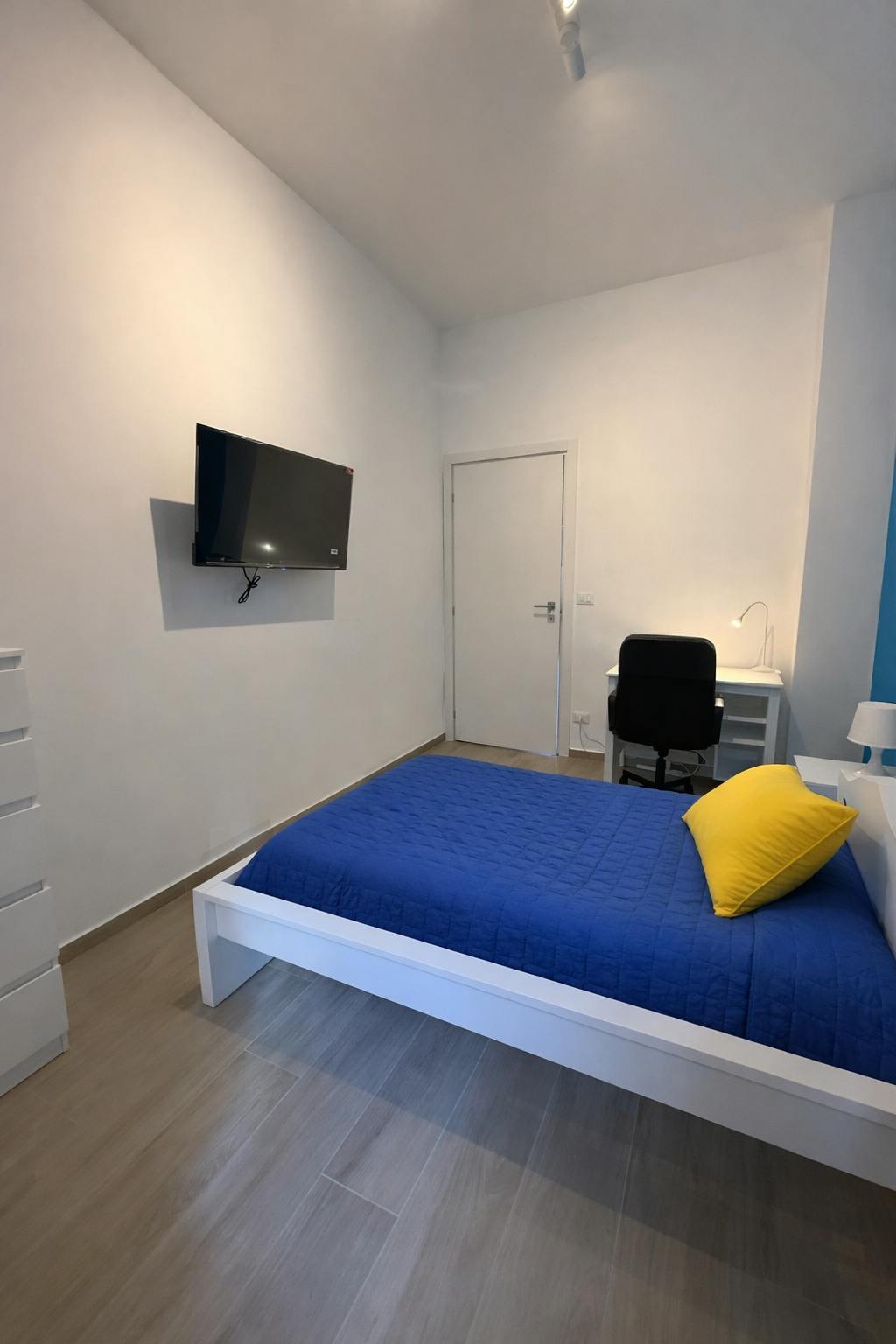 Via Cesana, Turin preview