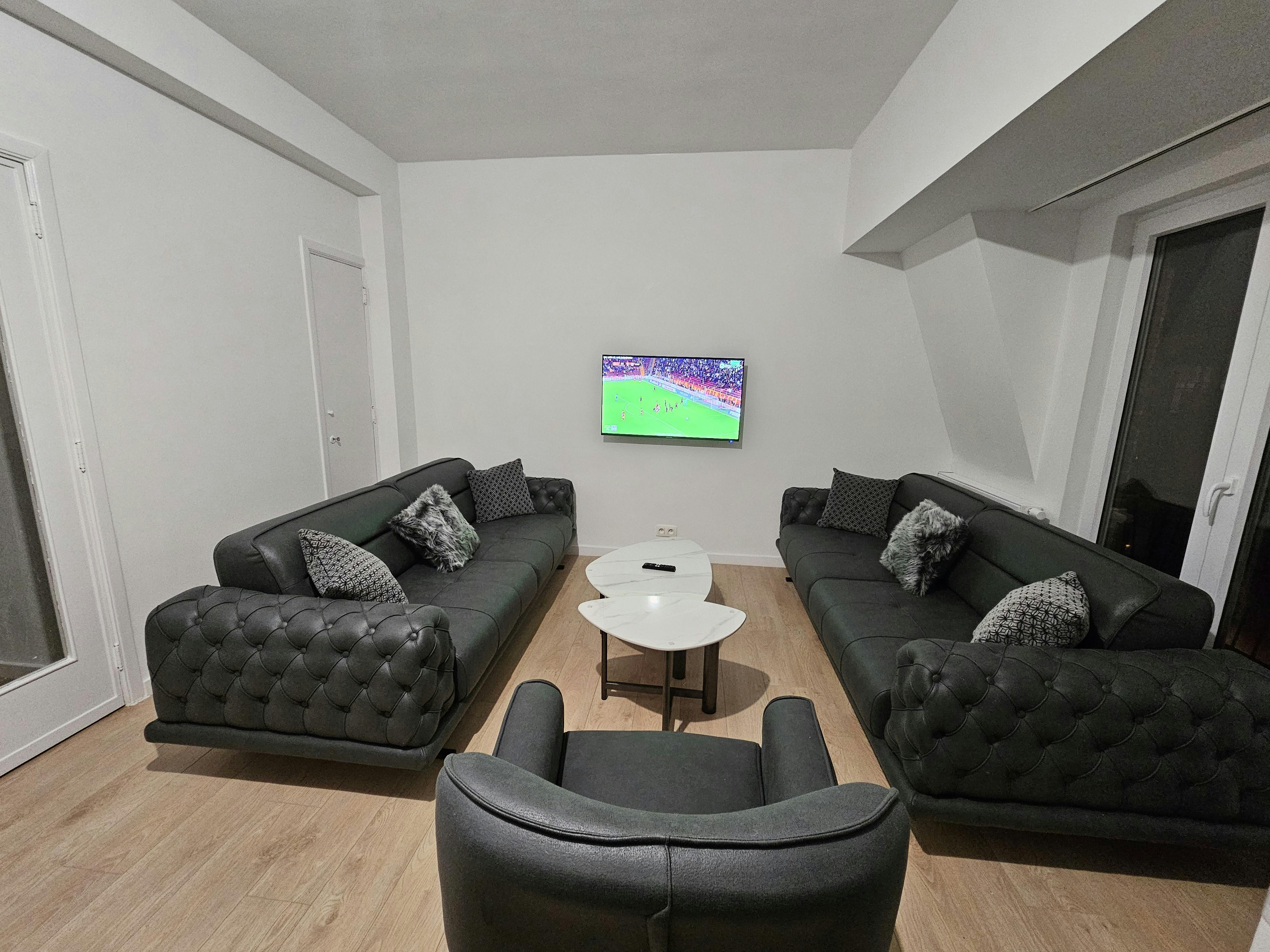 Apartamento para alugar por € 2.000 por mês em Uccle, Rue Vanderkindere