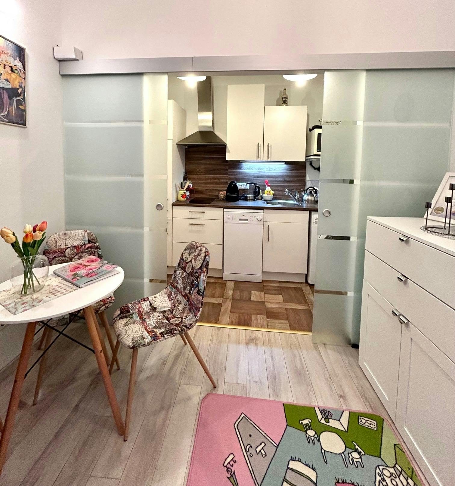 Appartement te huur voor HUF 266.014 per maand in Budapest, Lázár utca