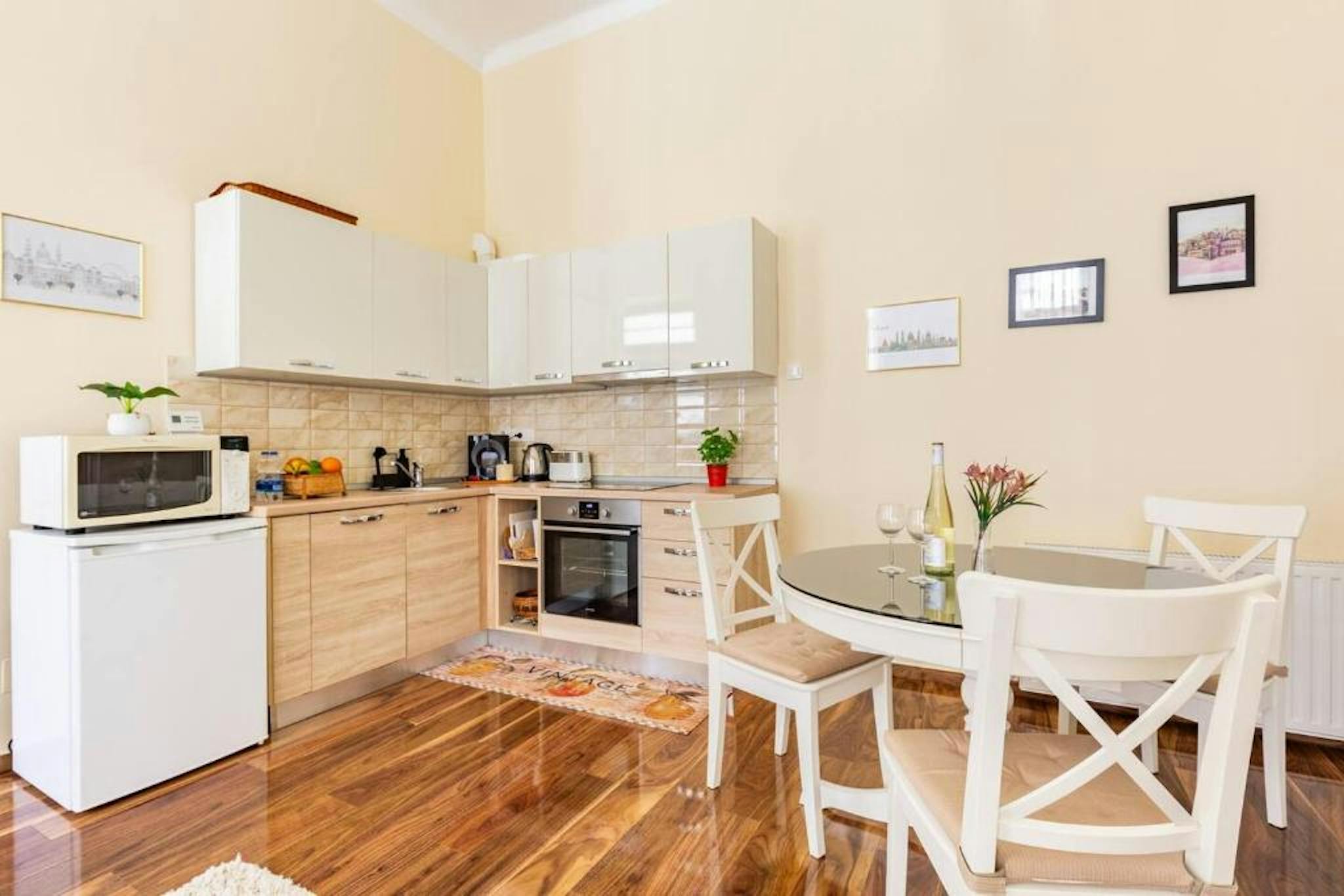 Nagymező utca, Budapest preview