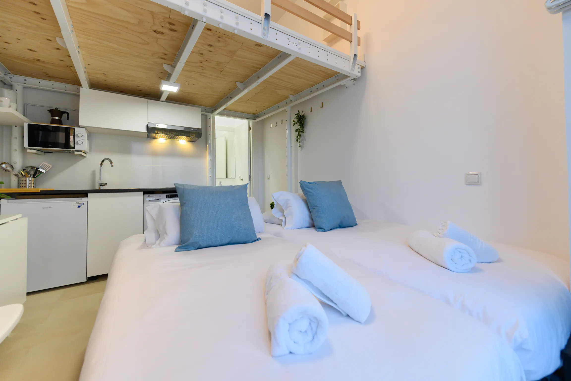1-Bedroom Apartment in Calle de Rufino Blanco, Madrid (1686445) ROOM 3