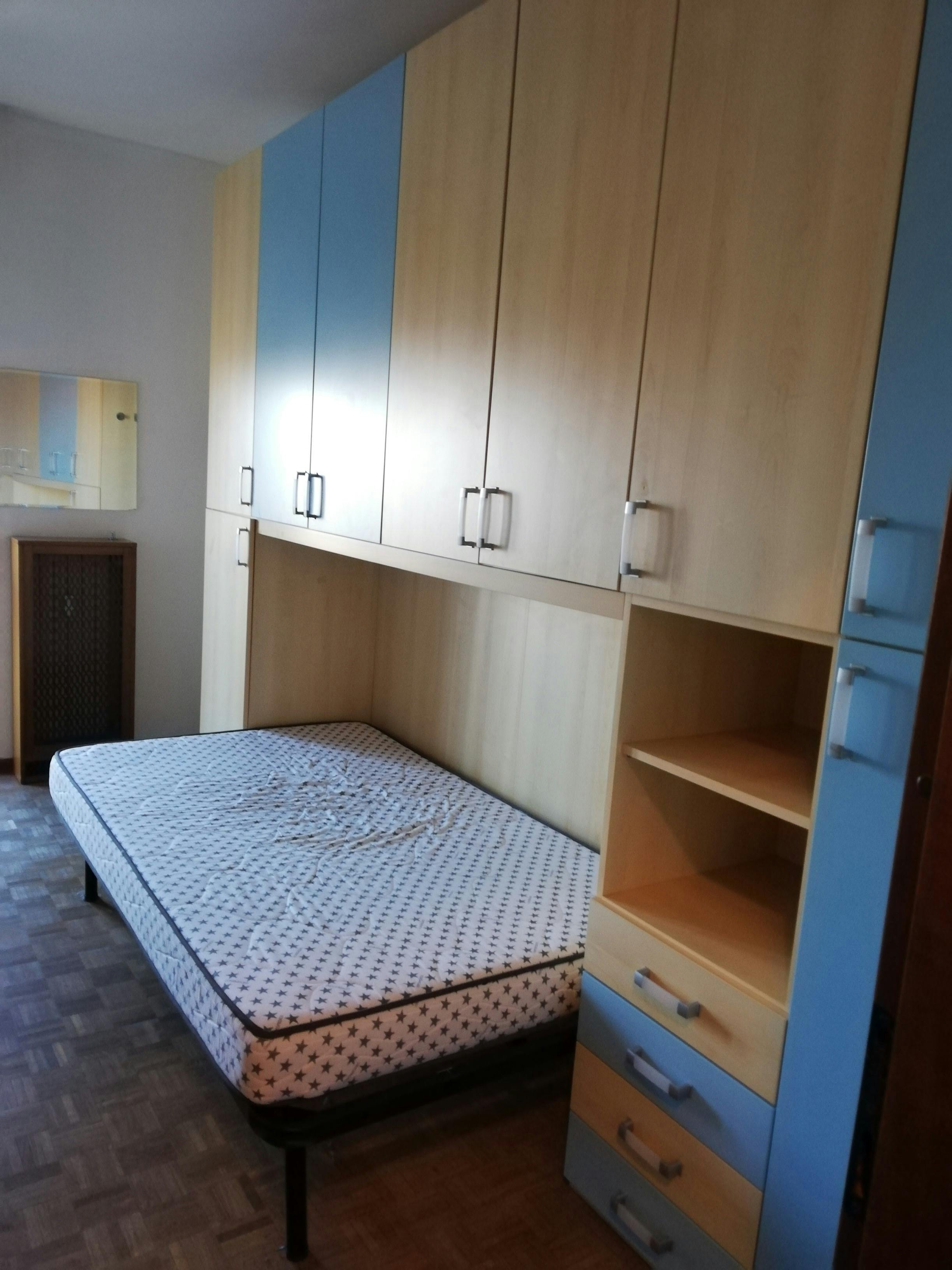 Private room for rent for €550 per month in Milan, Via Monte Popera