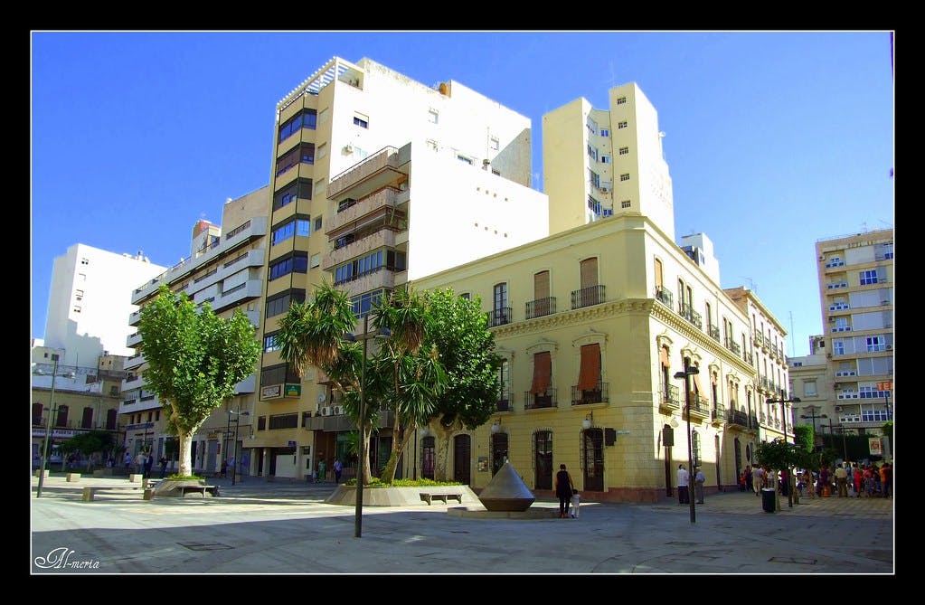 Private room for rent for €585 per month in Almería, Plaza Marqués de Heredia