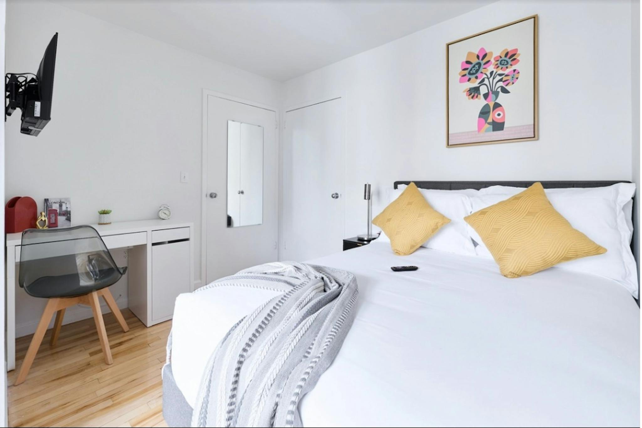 E 7th St, New York City, NY preview