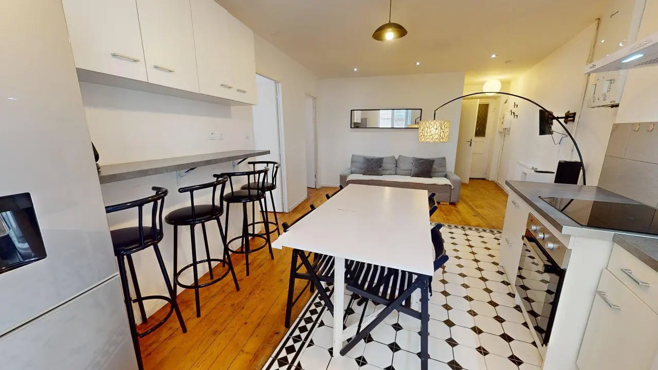 2-Bedroom Apartment in Rue Mi-Carême, Saint-Étienne (1686536) ROOM 1