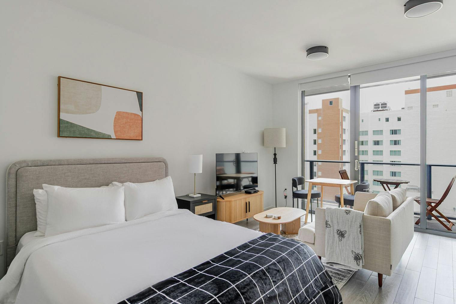 Studio zu mieten für 3.491 € pro Monat in Miami, Northeast 4th Street