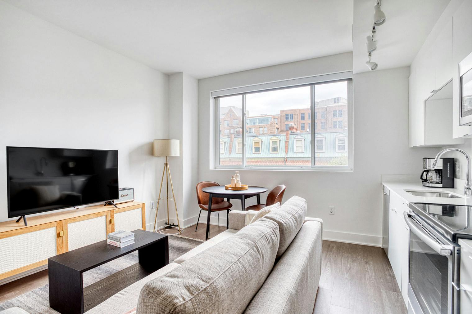 Studio zu mieten für $4,754 pro Monat in Washington, D.C., Church Street Northwest