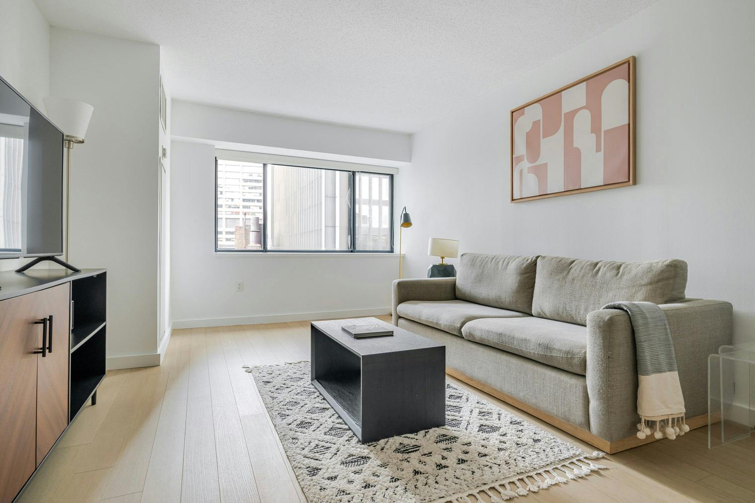 公寓 正在以 $4,736 的月租出租，其位于 Boston, Devonshire Place