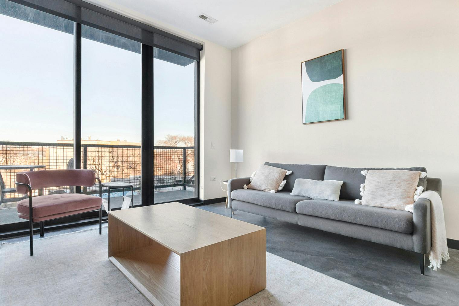 Apartment for rent for $4,087 per month in Chicago, North Milwaukee Avenue