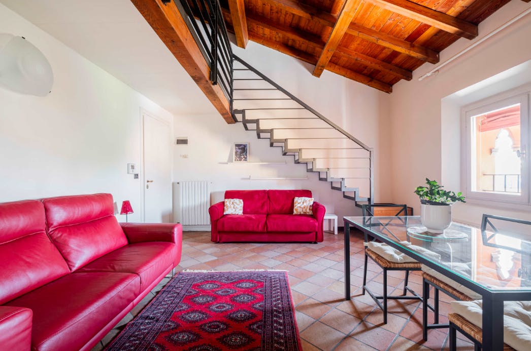 Apartment for rent for €2,200 per month in Bologna, Via dell'Indipendenza