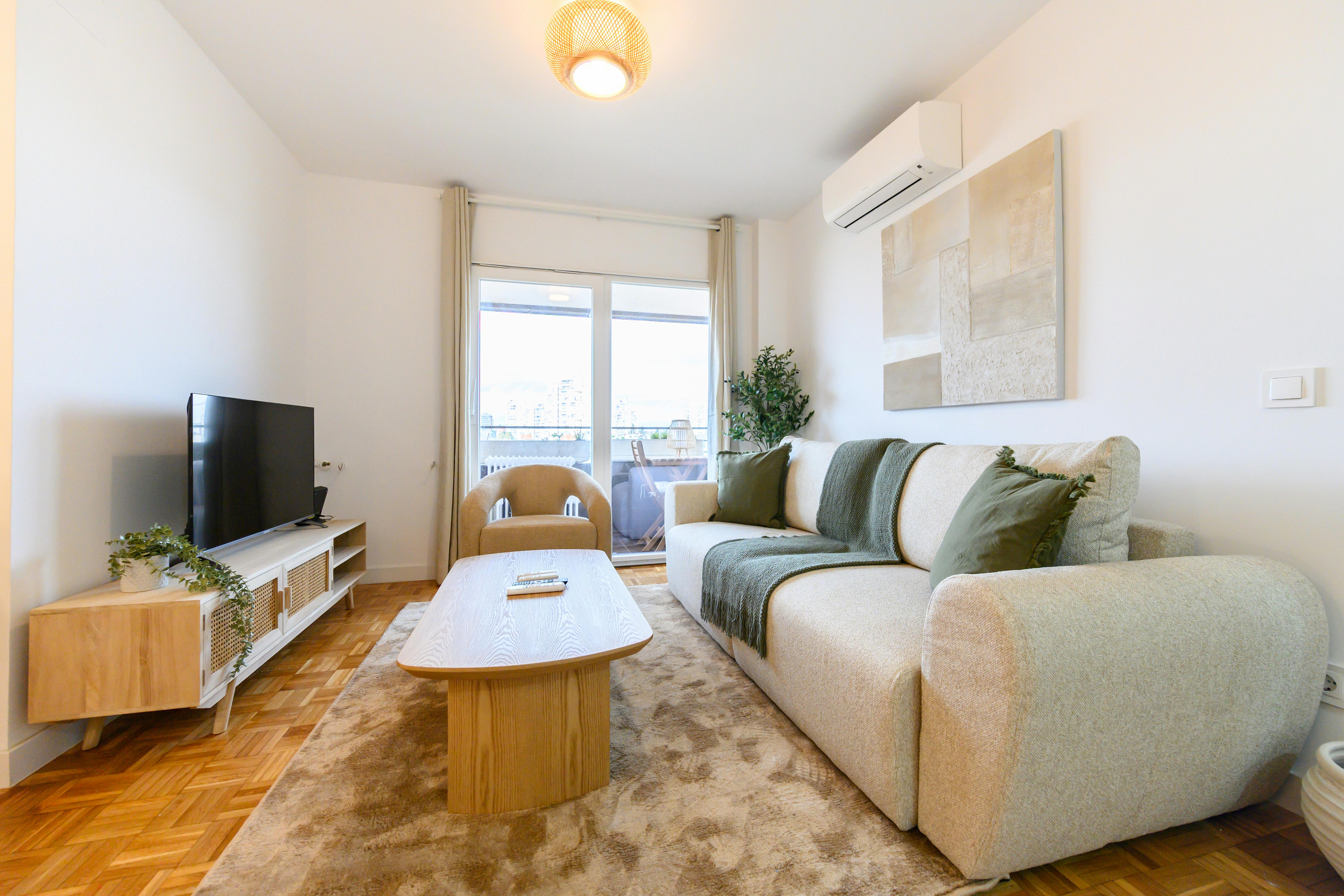 Appartamento in affitto a 3400 € al mese a Madrid, Calle del Moscatelar