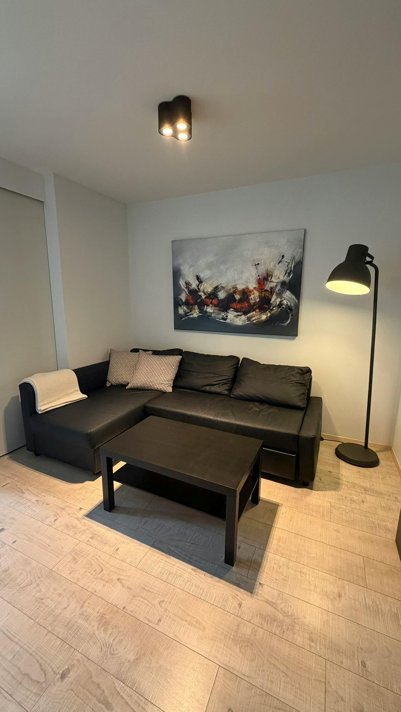 Studio for rent for ISK 340,686 per month in Reykjavík, Suðurhólar