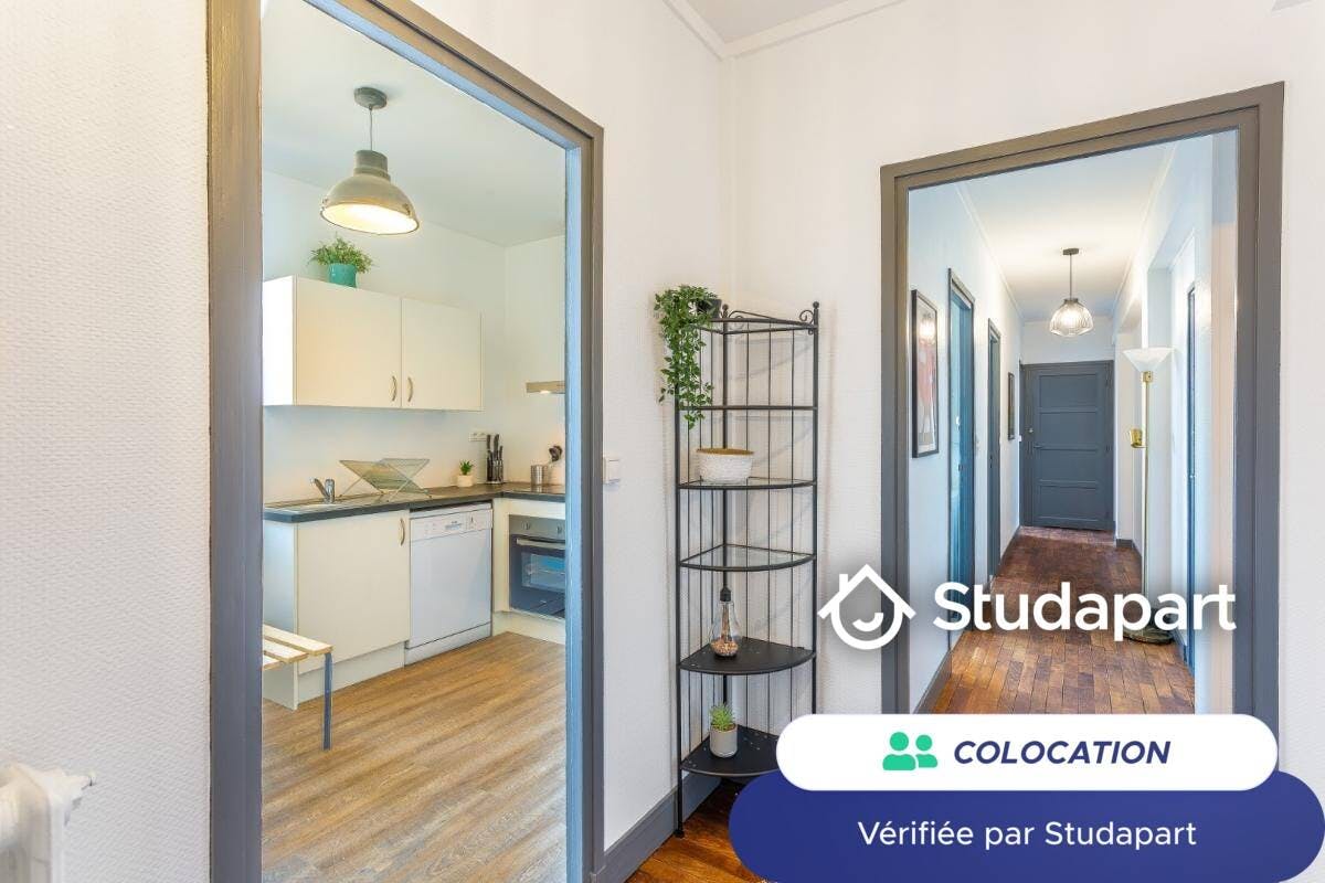 Private room for rent for €440 per month in Amiens, Place de l'Hôtel de ville