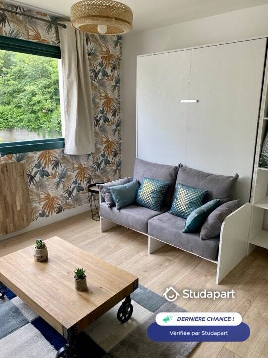 公寓 正在以 €850 的月租出租，其位于 Rambouillet, Rue Raymond Patenotre