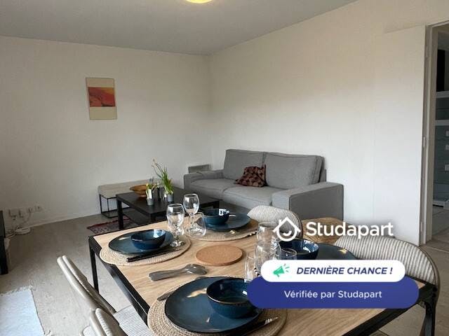 Apartment for rent for €1,158 per month in Saint-Denis, Avenue des Fruitiers