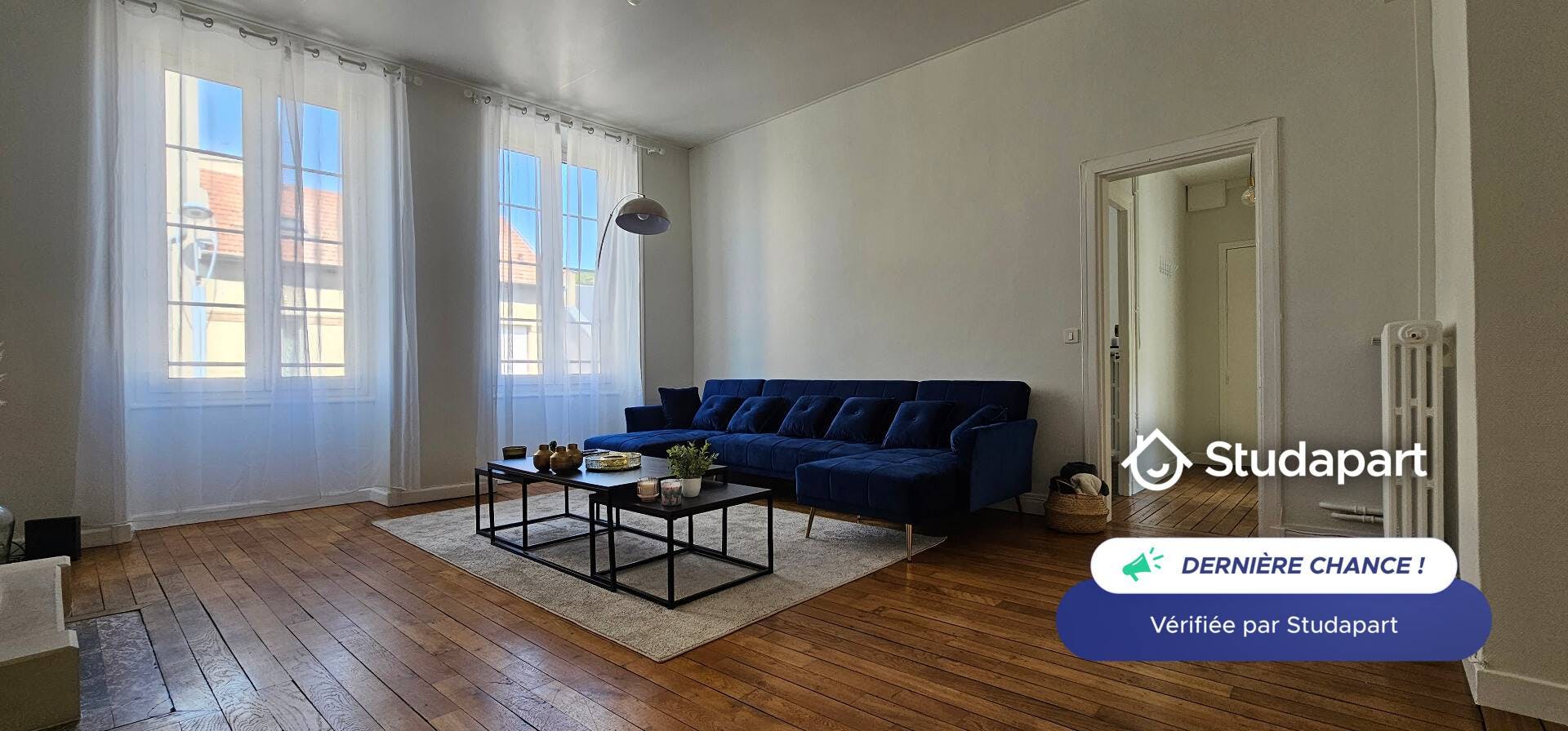 Apartment for rent for €1,270 per month in Reims, Rue Gambetta