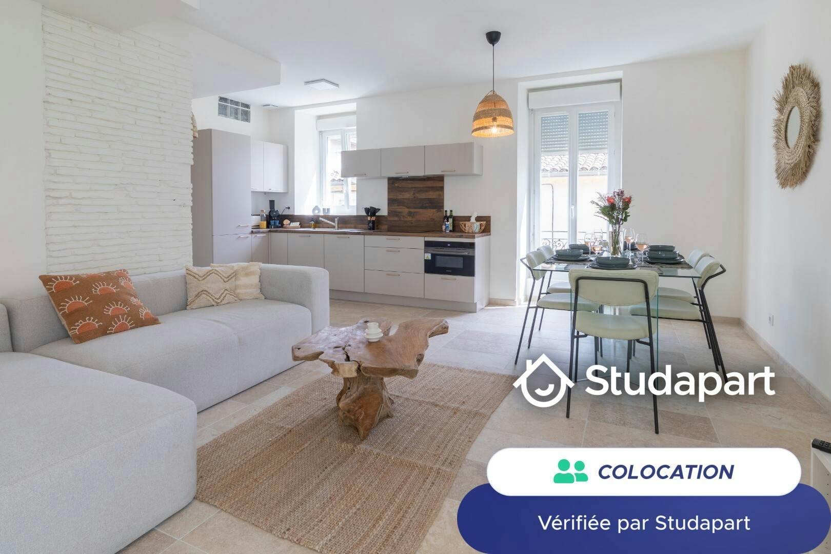 Private room for rent on Rue Astruc, Nîmes - Widok 4