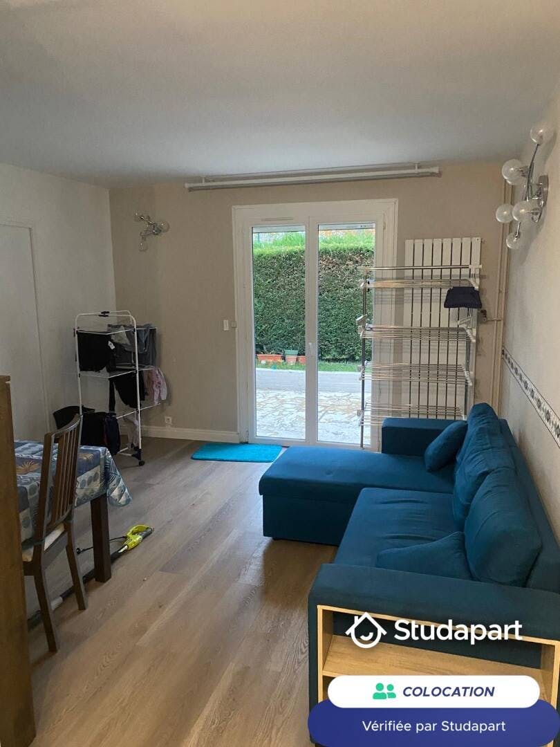 Private room for rent for €600 per month in Plaisir, Rue Aristide Maillol