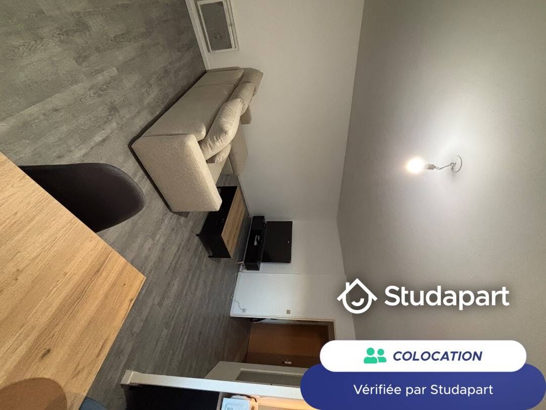 WG-Zimmer zu mieten für 450 € pro Monat in Villefontaine, Esplanade de la Pinède