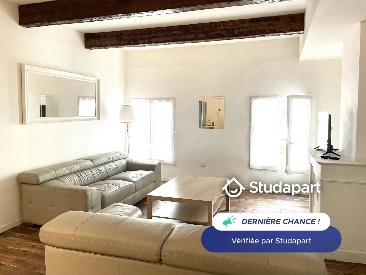 Apartment for rent for €1,680 per month in Marseille, Rue Papere