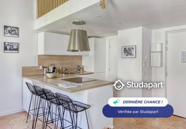 House for rent for €900 per month in Marseille, Rue Bernard du Bois