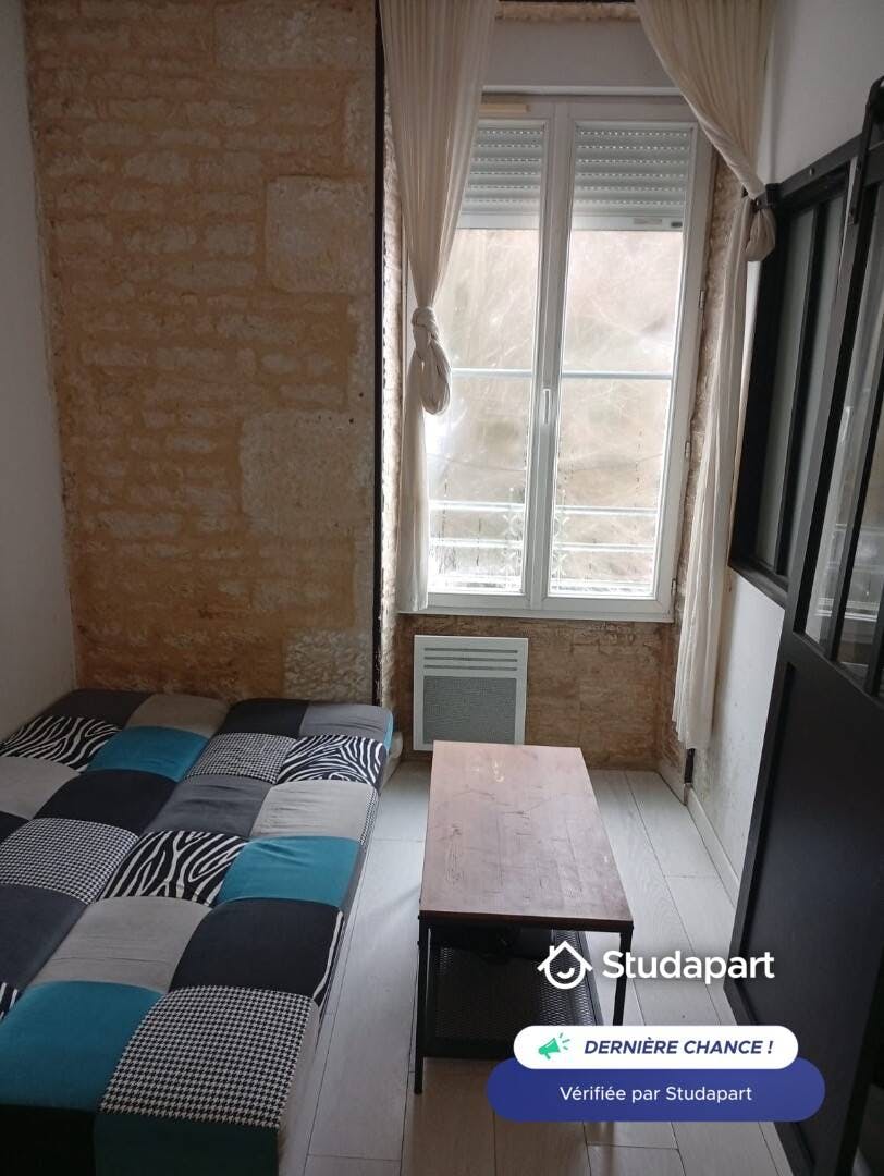 Wohnung zu mieten für 399 € pro Monat in Niort, Avenue de Paris