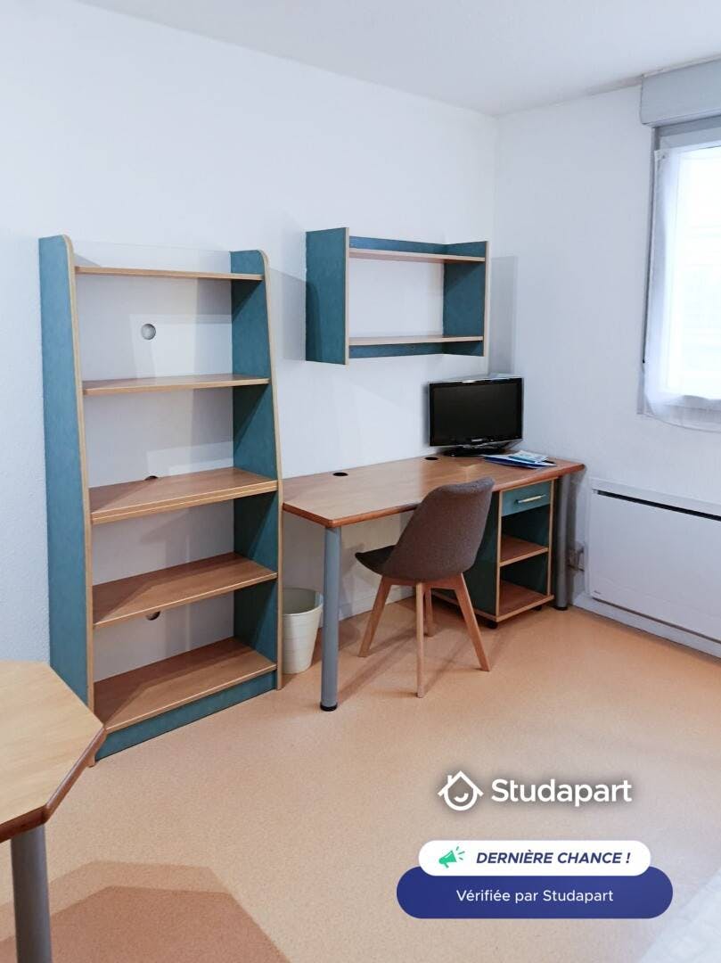 Apartment for rent for €390 per month in Saint-Étienne, Rue Emile Littré
