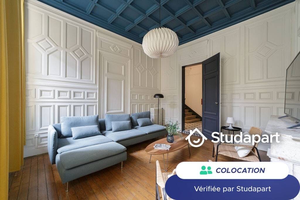 Private room for rent for €595 per month in Bordeaux, Rue Calvimont