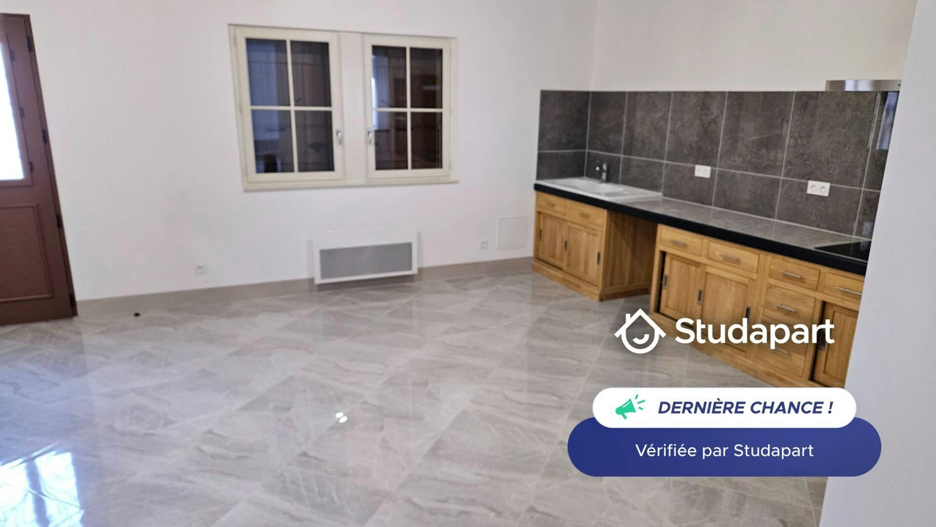 Appartement te huur voor € 896 per maand in Caudecoste, Rue Marcelin Serret