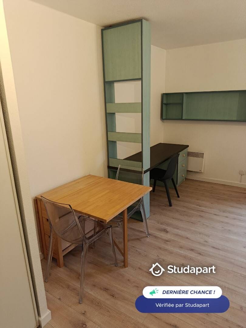 Wohnung zu mieten für 550 € pro Monat in Toulon, Traverse des Minimes