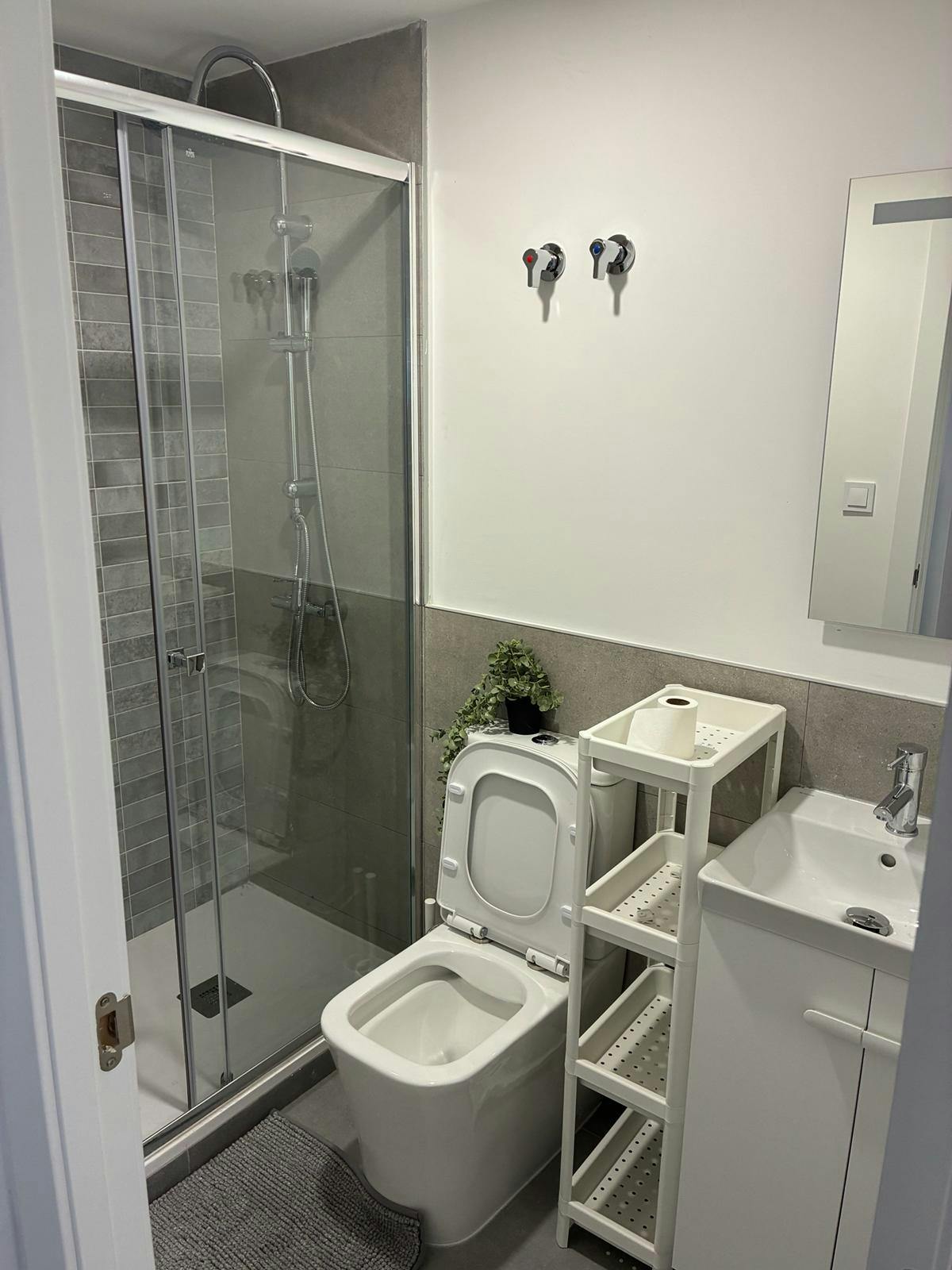 Single room Torrent, 1 bed, 9m² — photo 4