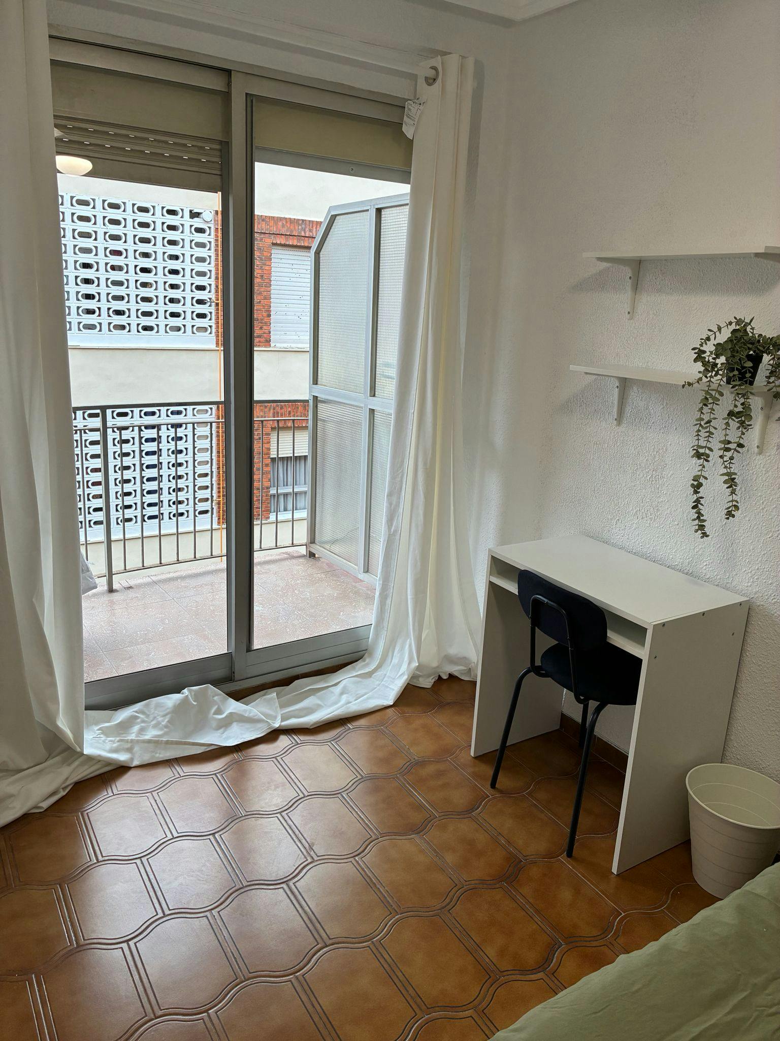 Single room Torrent, 1 bed, 9m² — photo 2